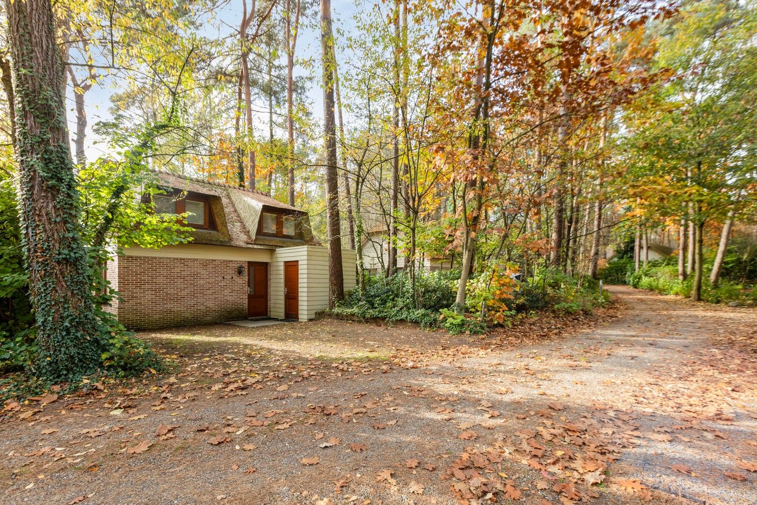 Charmante vakantiewoning met 2 slaapkamers én 2 badkamers op Sunclass Sonnevijver Vijverdorp, te Rekem! foto {{pictureIndex}}