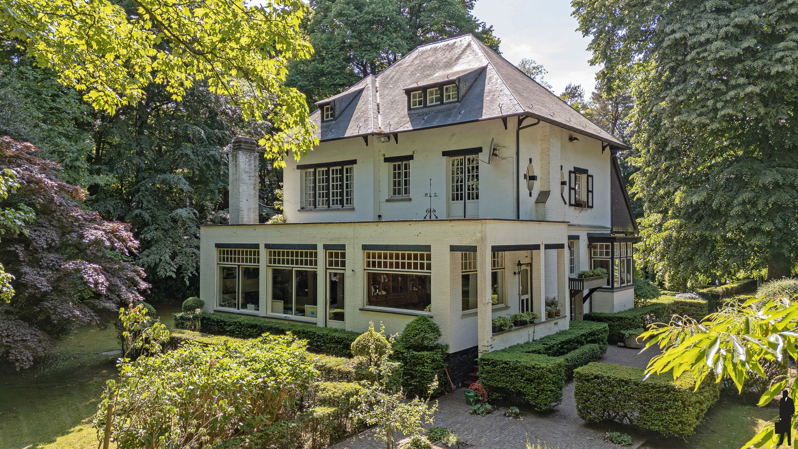 Uiterst charmante villa op een rustige en groene locatie met volledige privacy! foto 1