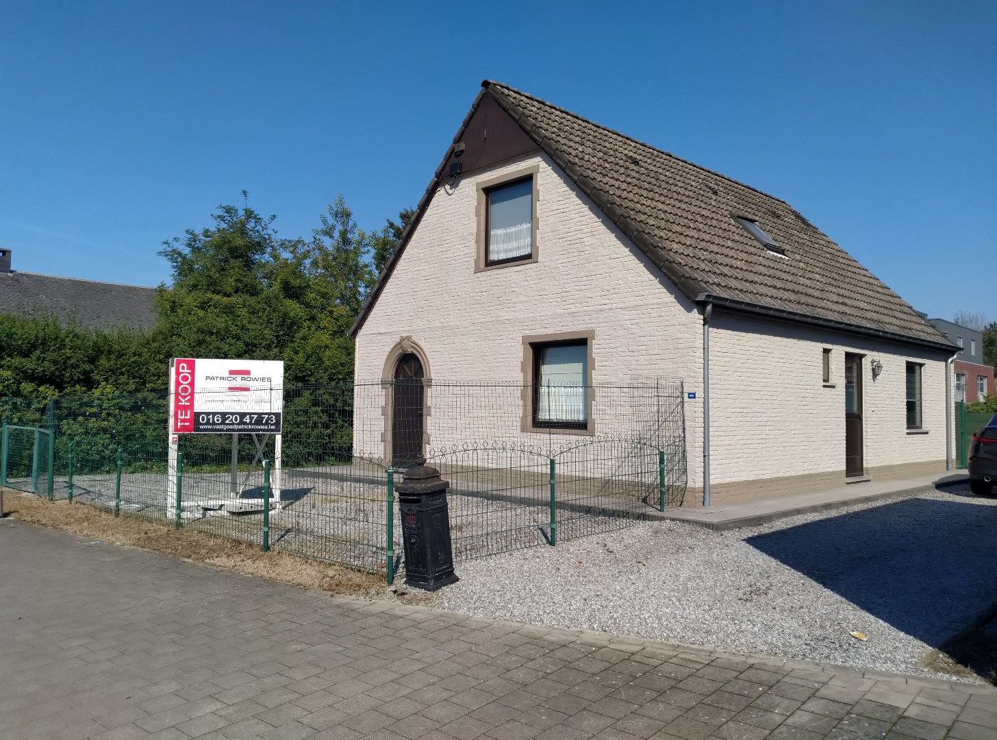 centraal gelegen 4-gevelwoning met tuin foto 1