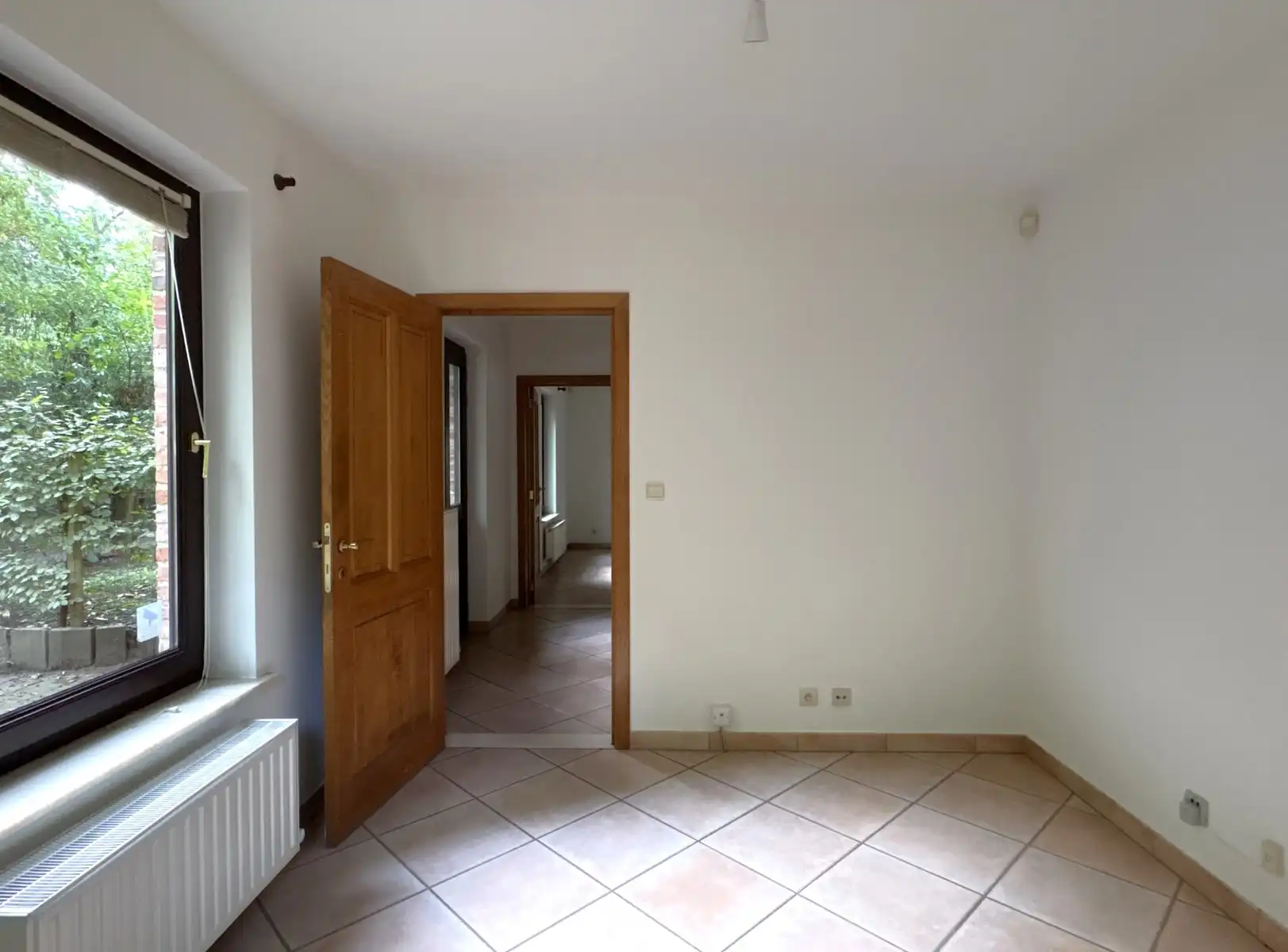 Ruime villa met 6 slaapkamers in groene omgeving foto 13