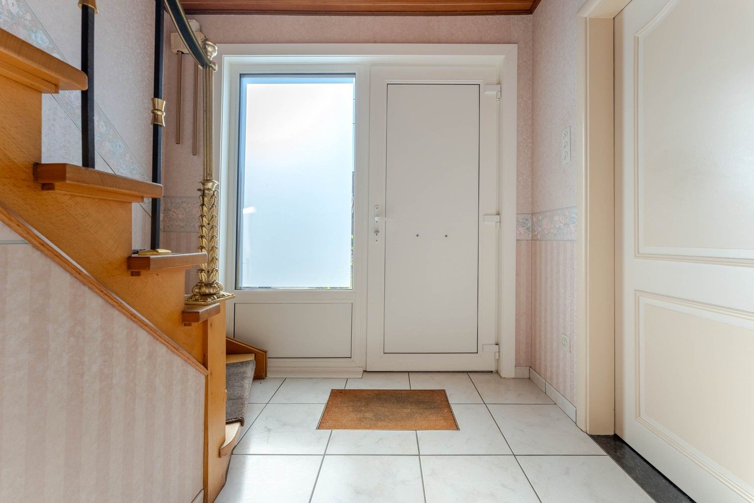 Landelijk gelegen vrijstaande woning op 12a 38ca nabij de Nederlandse grens! foto 3