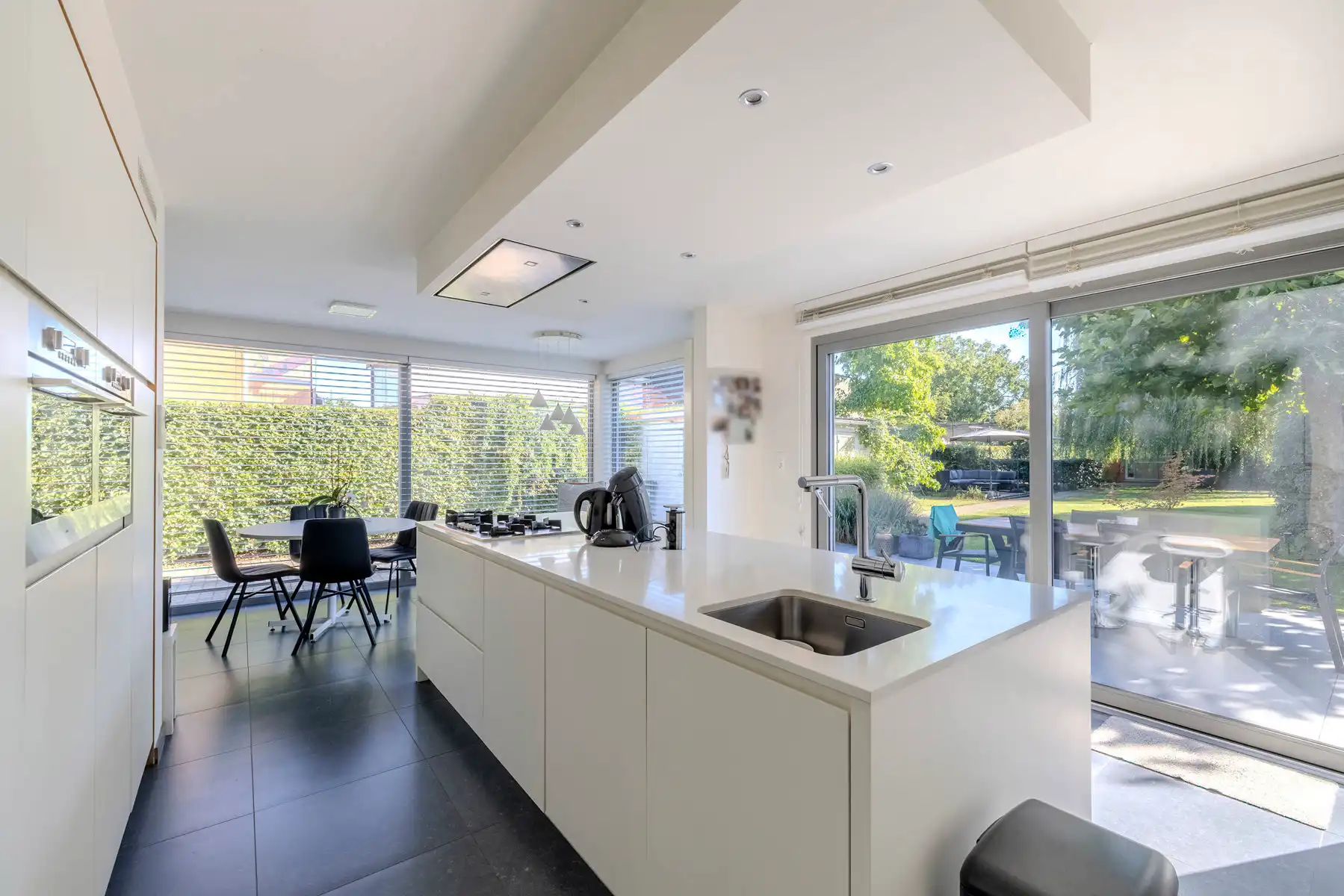 Instapklare gezinswoning met 4 slk op 876m²  foto 12