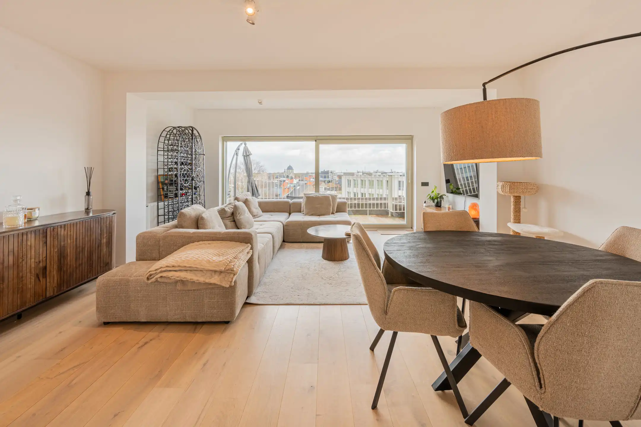 Knappe penthouse met terras en prachtig uitzicht foto 2