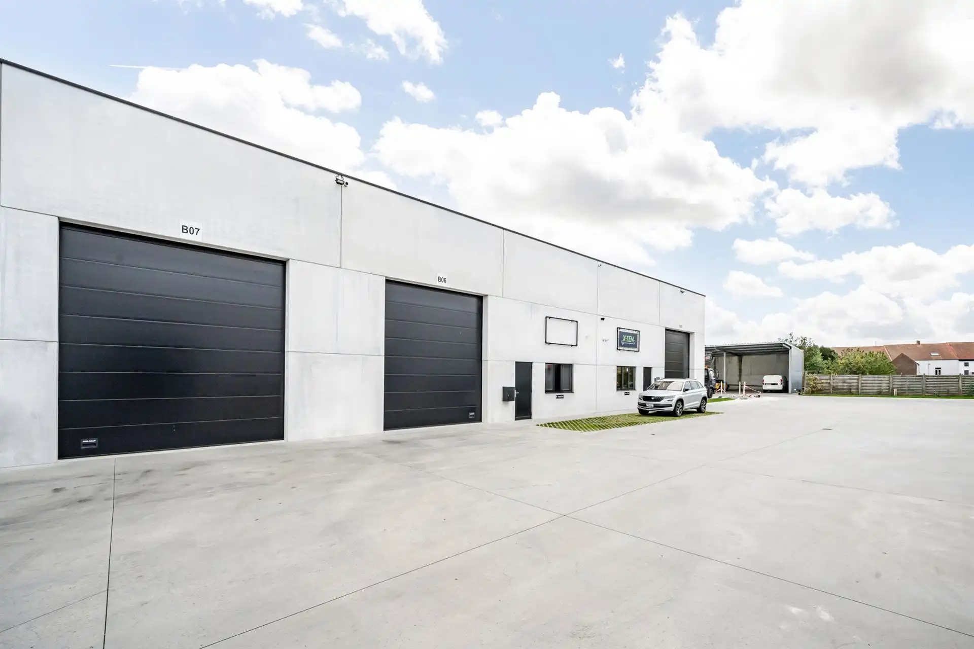 Topgelegen nieuwbouw KMO units van 220-225m² foto 6