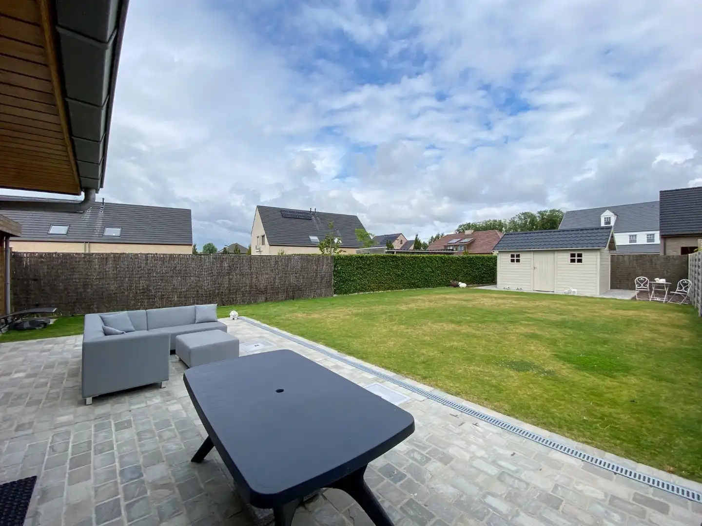 Recente en energiezuinige woning met 3 slaapkamers en tuin. foto 21