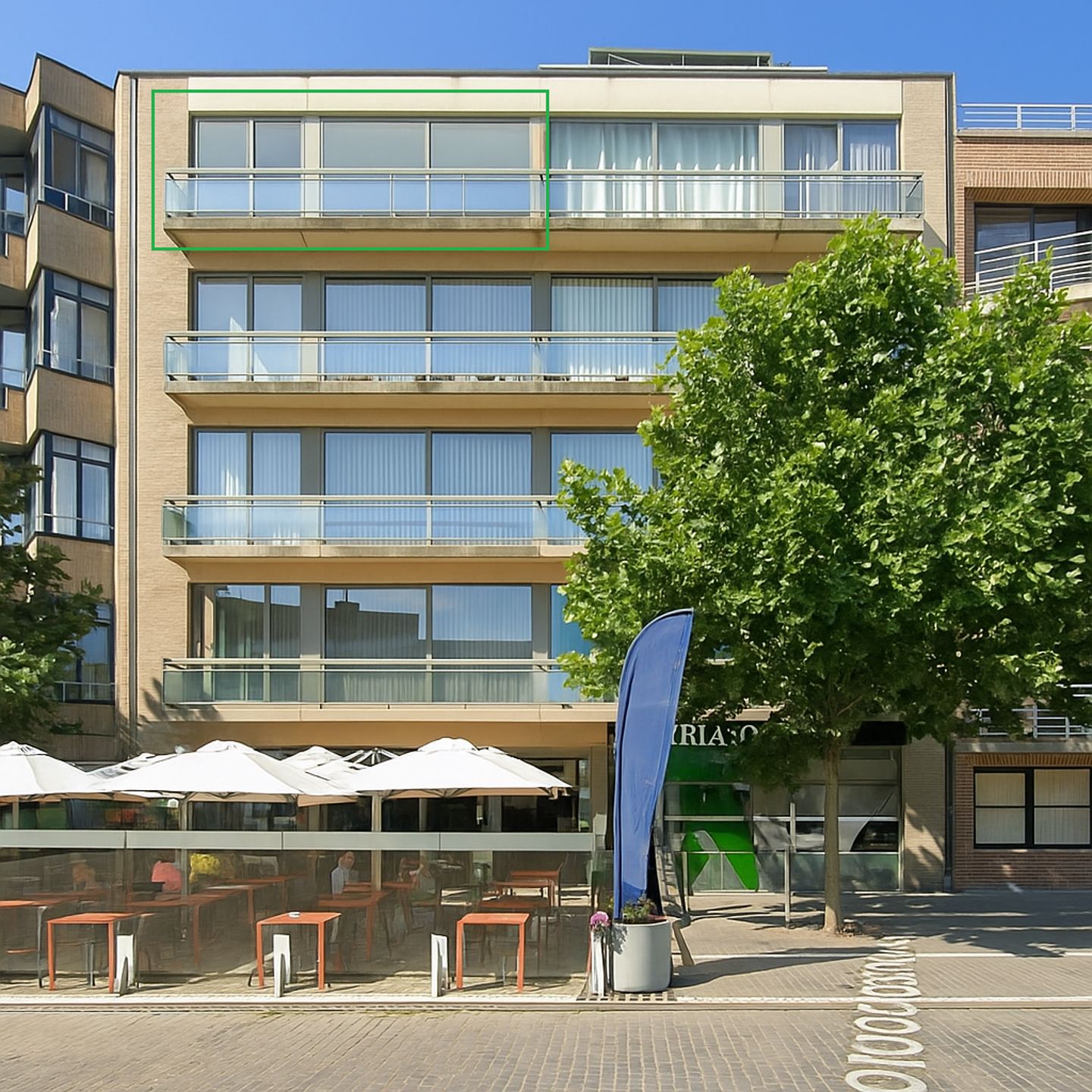 Ruim tweeslaapkamer appartement  foto {{pictureIndex}}