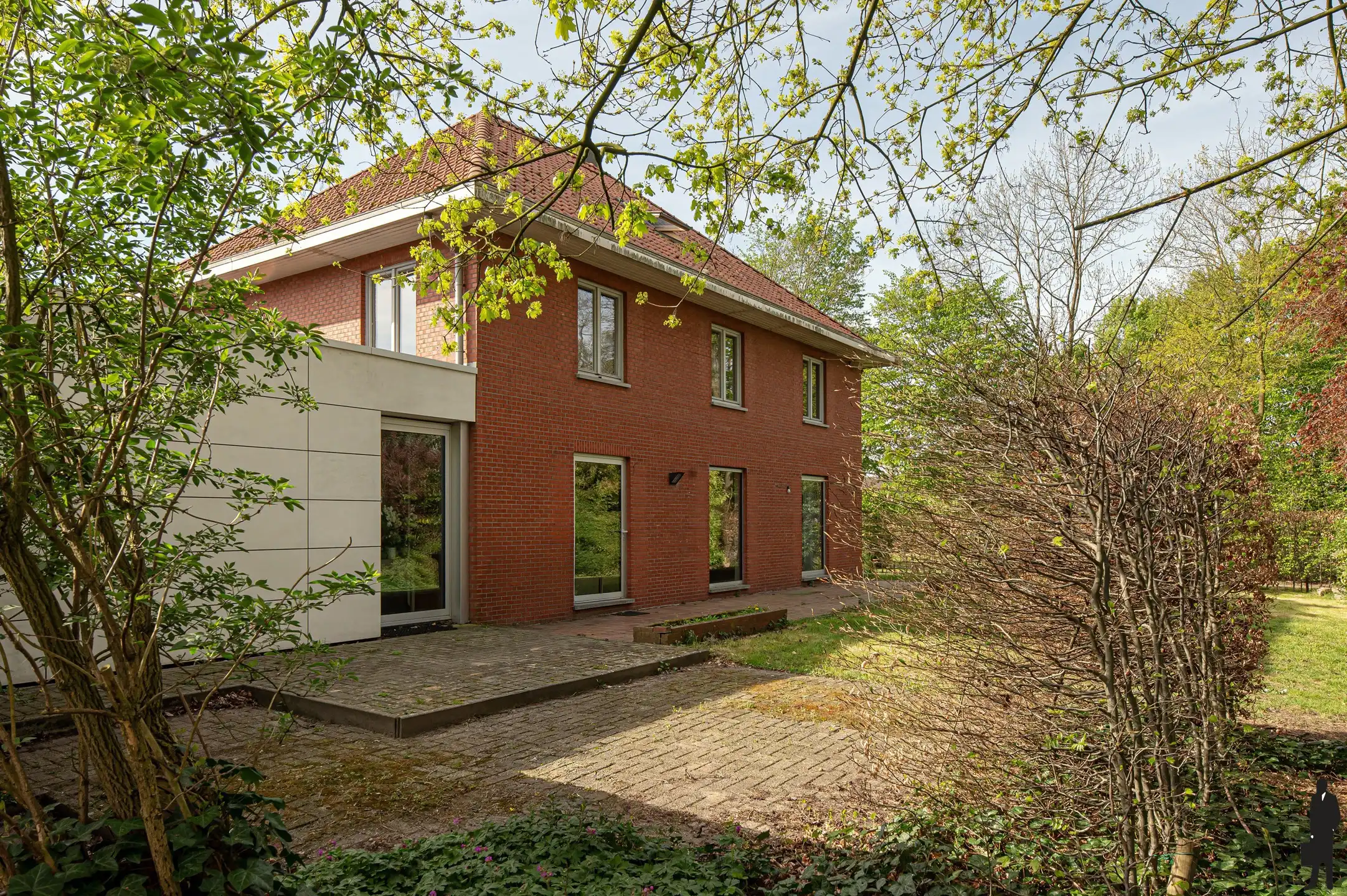 Ruime woning met zorgwoning foto 49