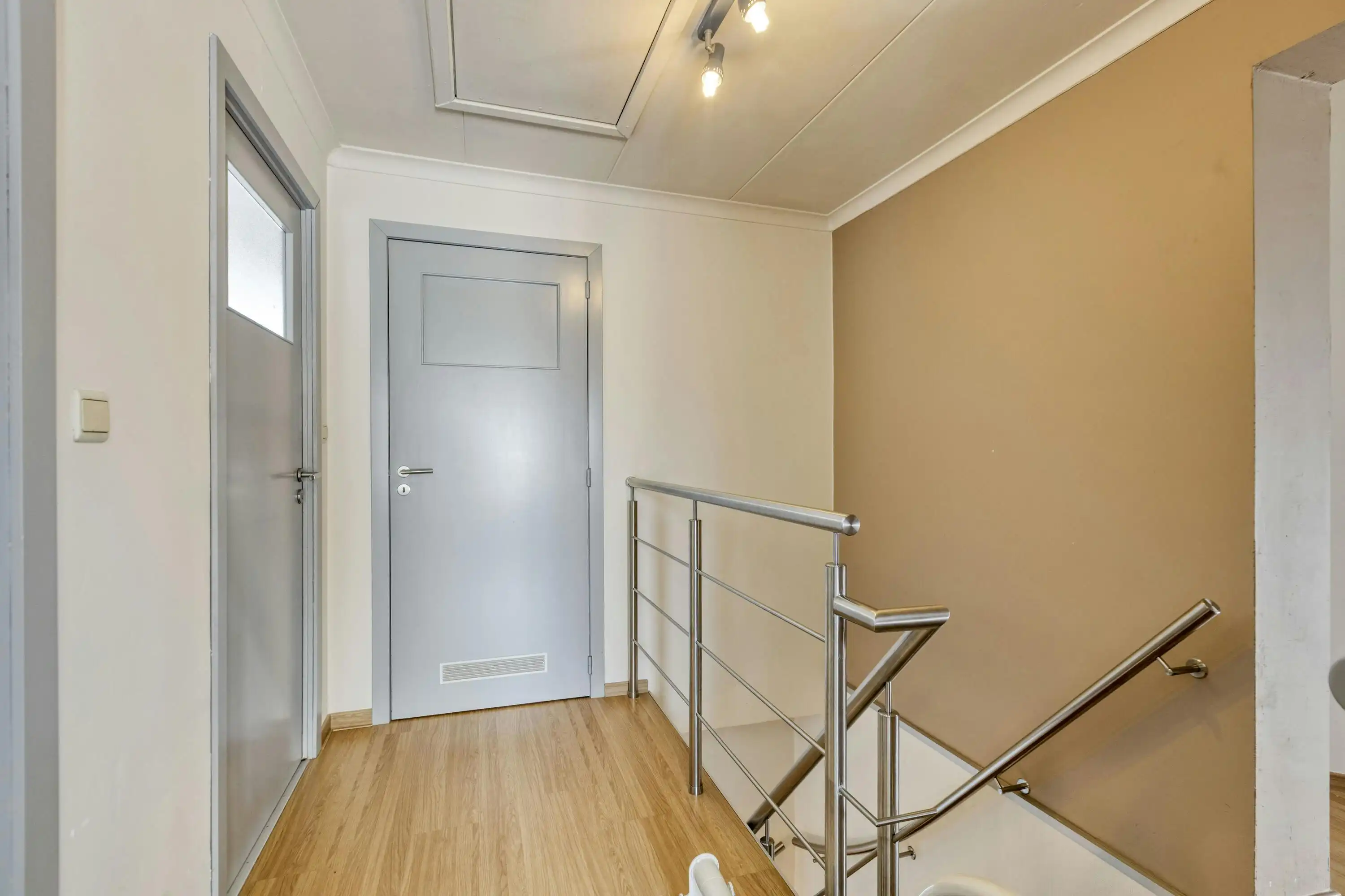 Instapklare gezinswoning met 5 slaapkamers en tuin te Diepenbeek foto 17