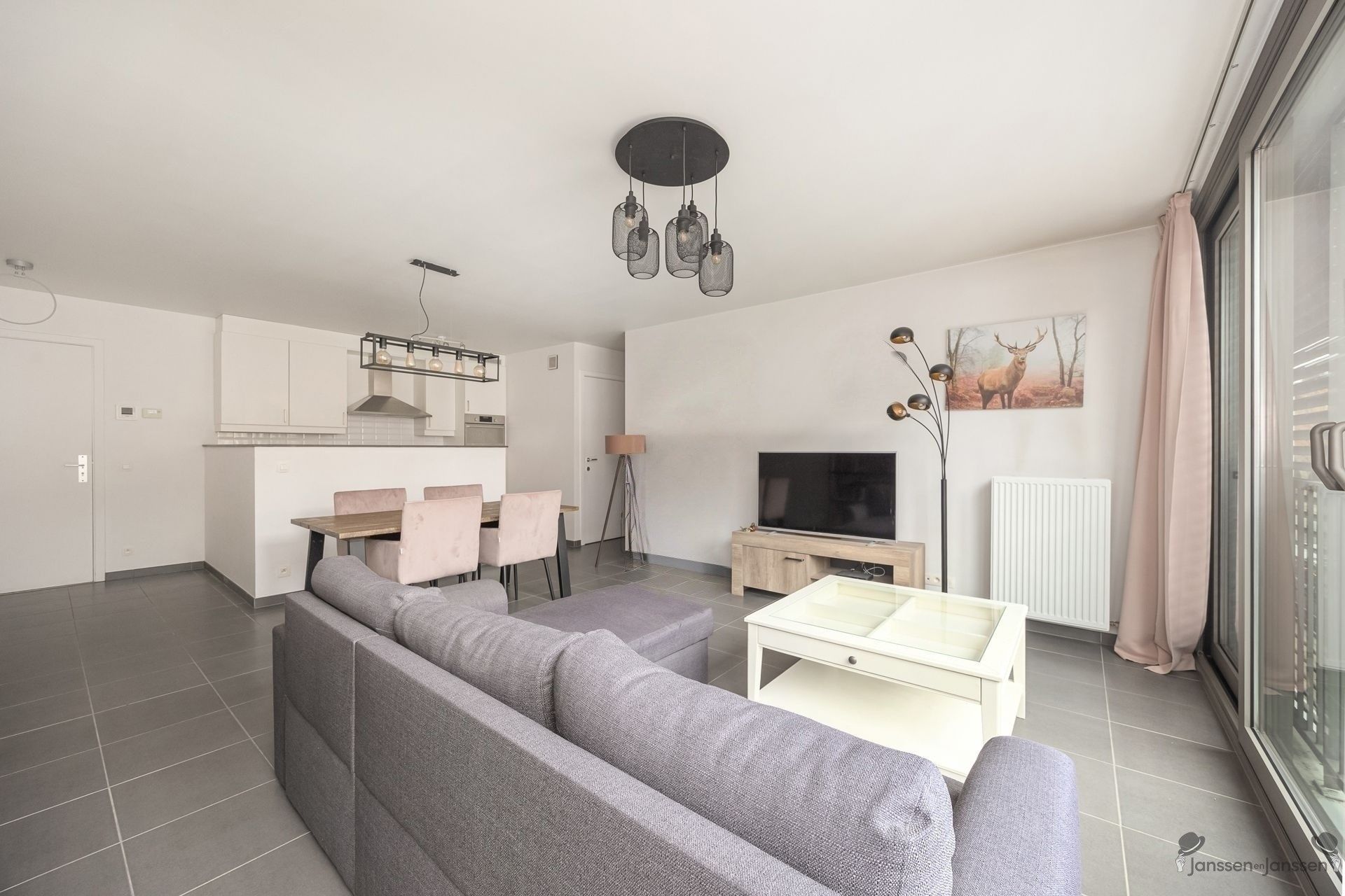 Instapklaar appartement met 1 slaapkamer in centrum Brasschaat foto 3