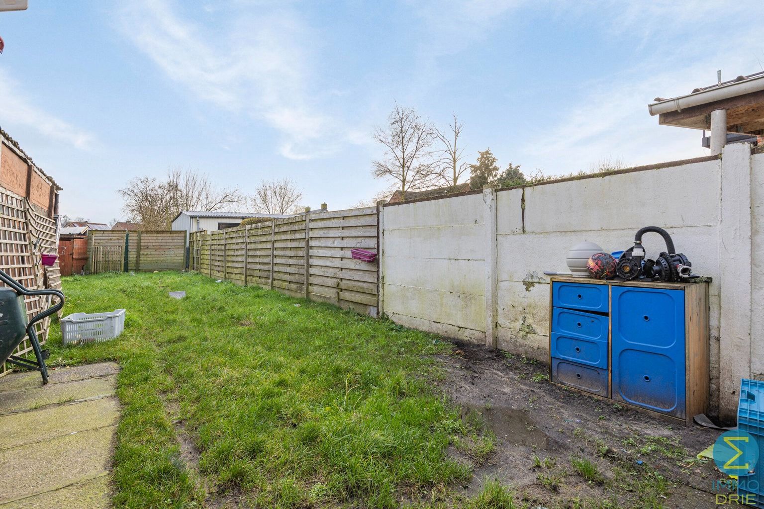 Centraal gelegen woning met 4 kamers op perceel van 280m². foto 15
