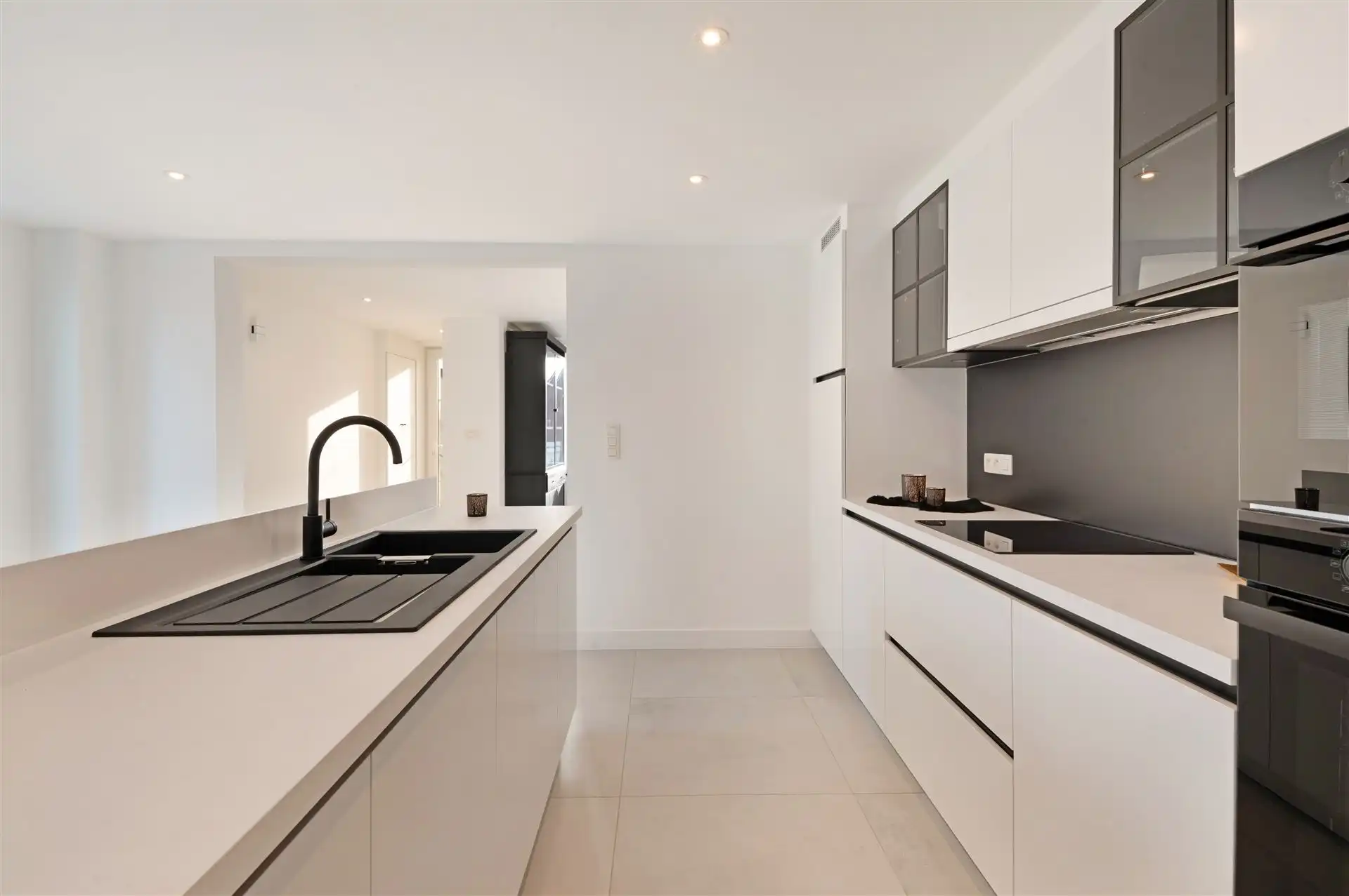 Volledig geroveerde, instapklare gezinswoning foto 6