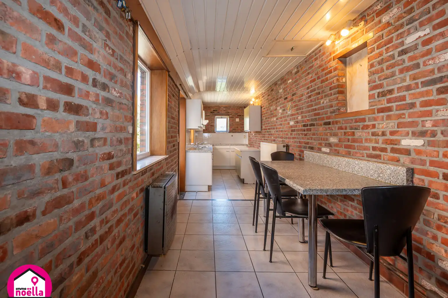 Te koop: te renoveren rijwoning op toplocatie foto 10