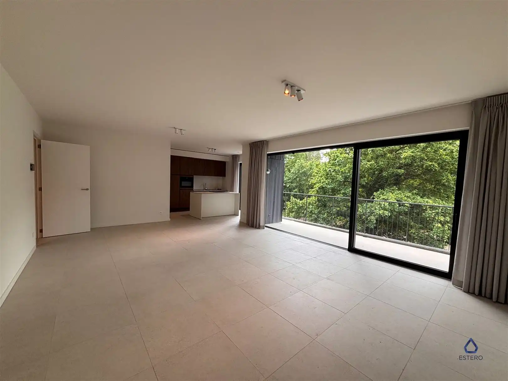 Prachtig nieuwbouwappartement met ruim terras foto 4