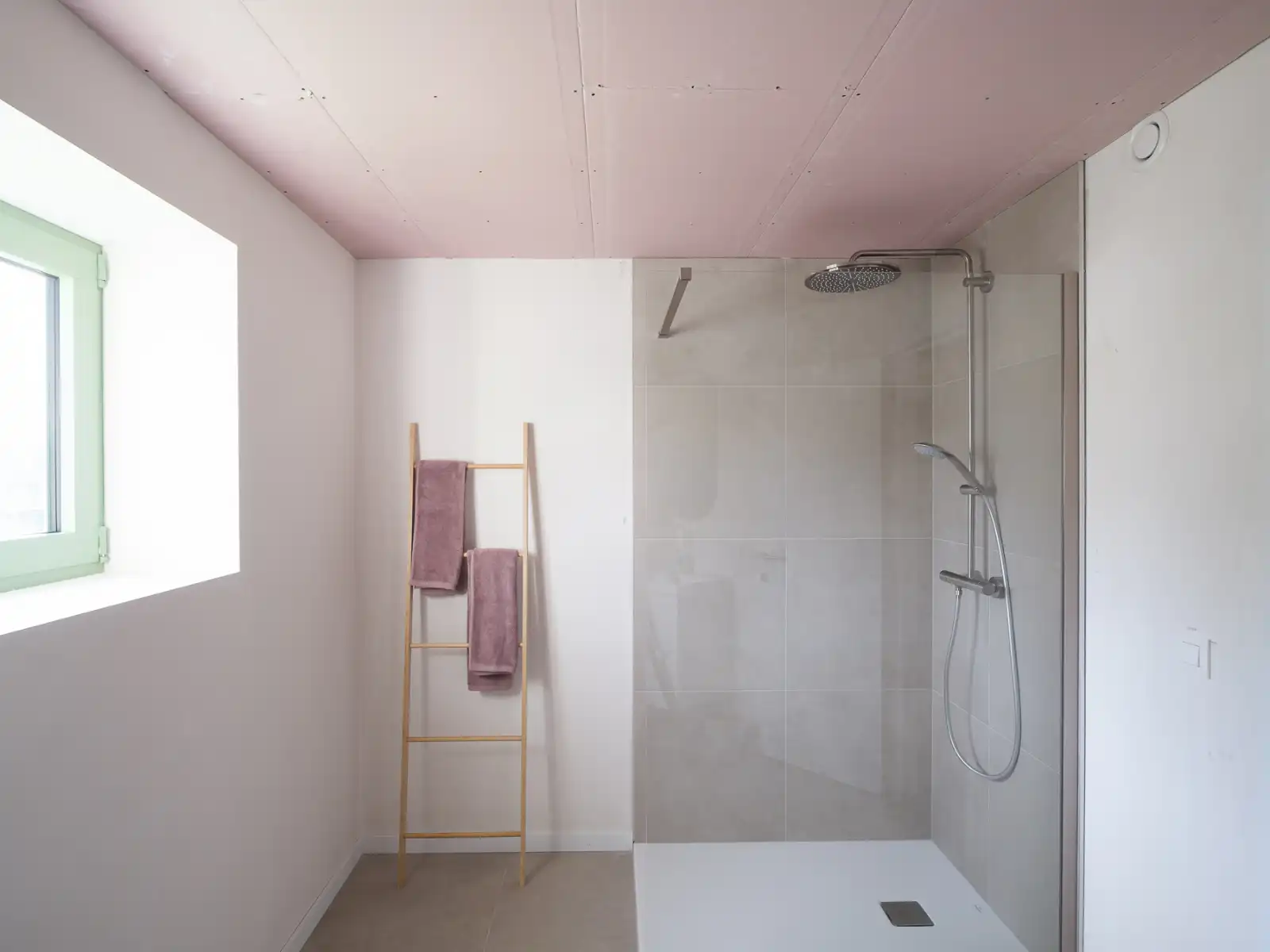 Laatste appartement! Gerenoveerd 3 slpk appartement met terras te Destelbergen foto 14