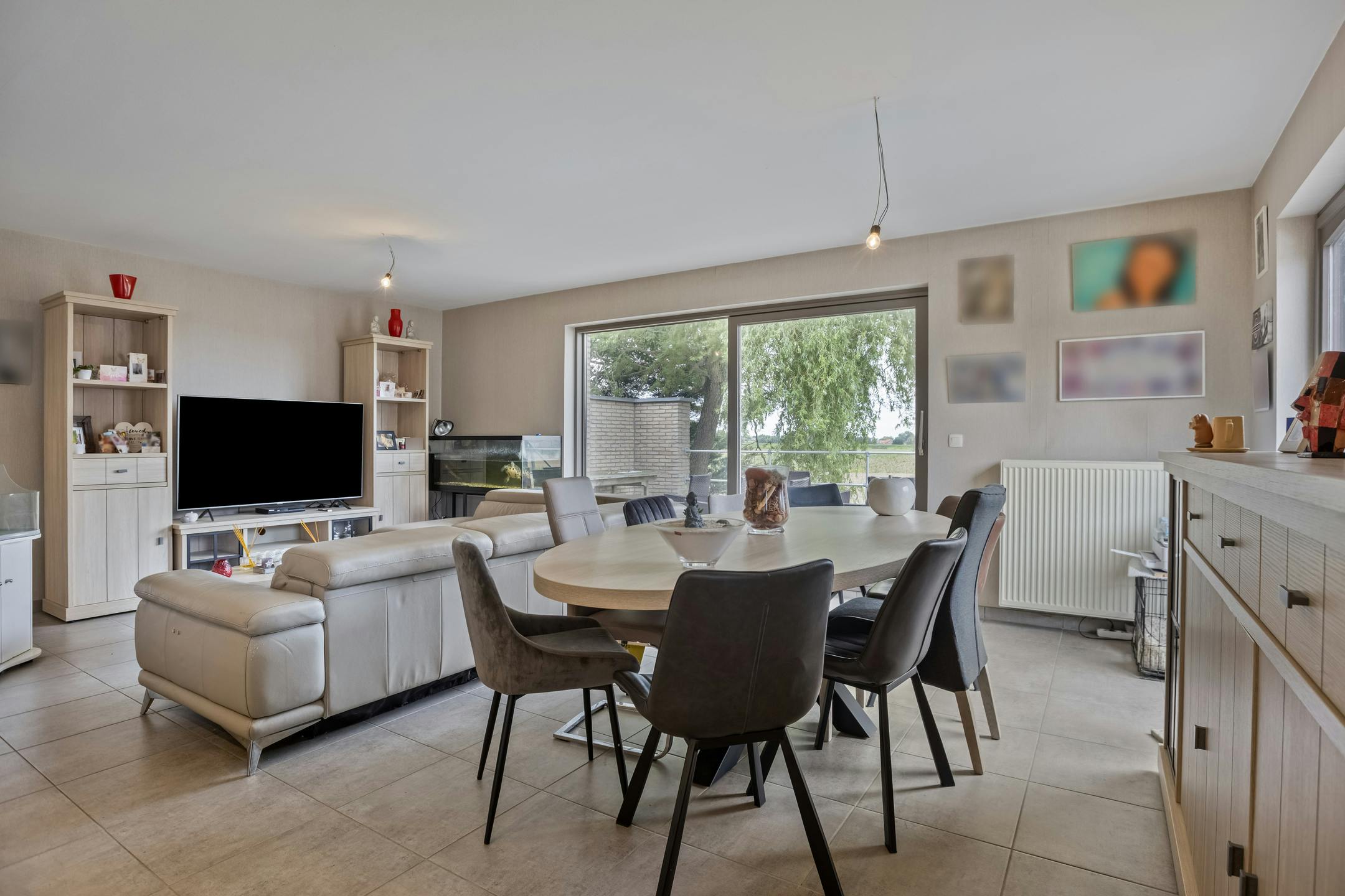 alfopen bebouwing met 3 slaapkamers op een ruim perceel in Gits! foto 3