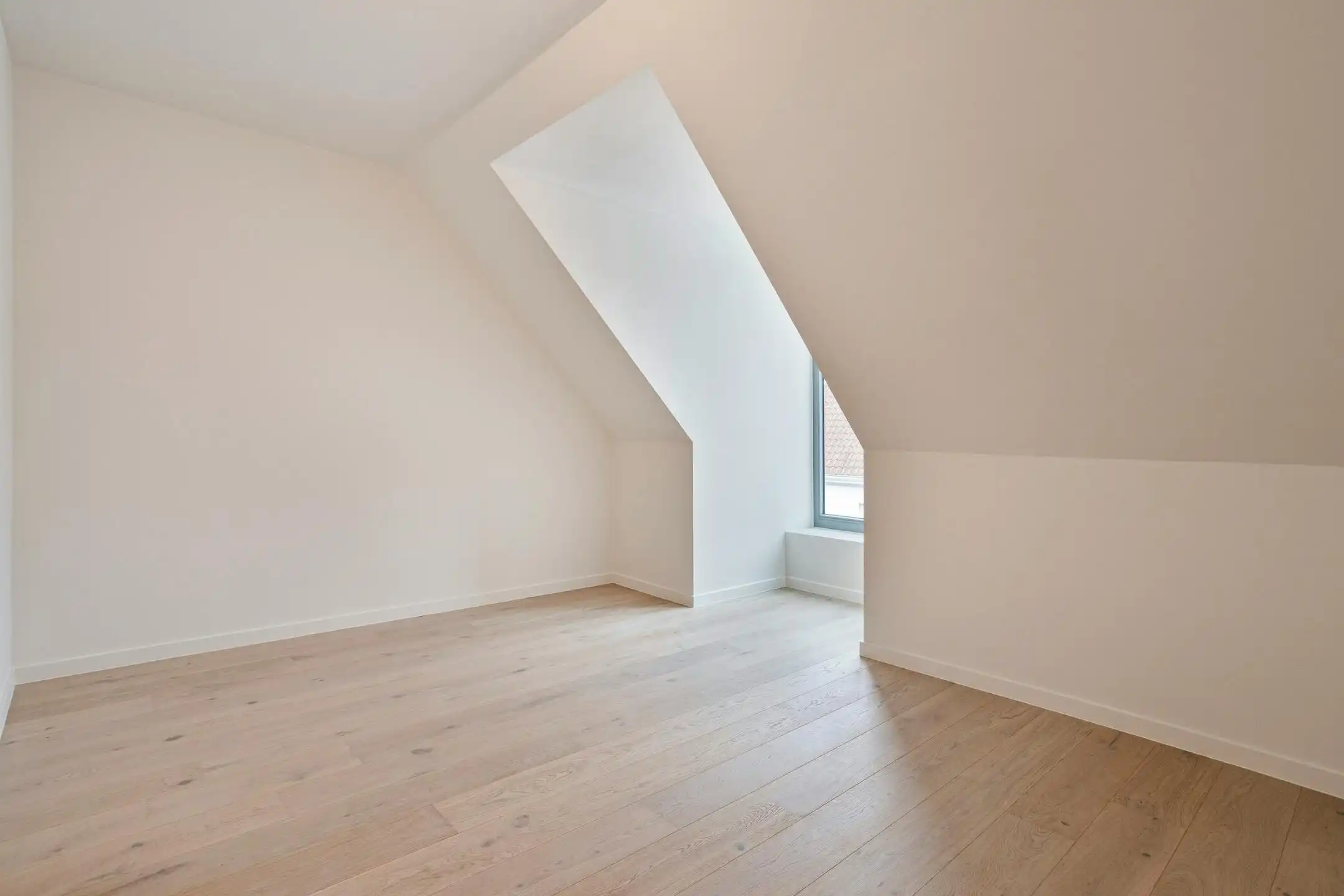 Stijlvol huis te centrum Brugge met 3 slaapkamers en garage foto 13