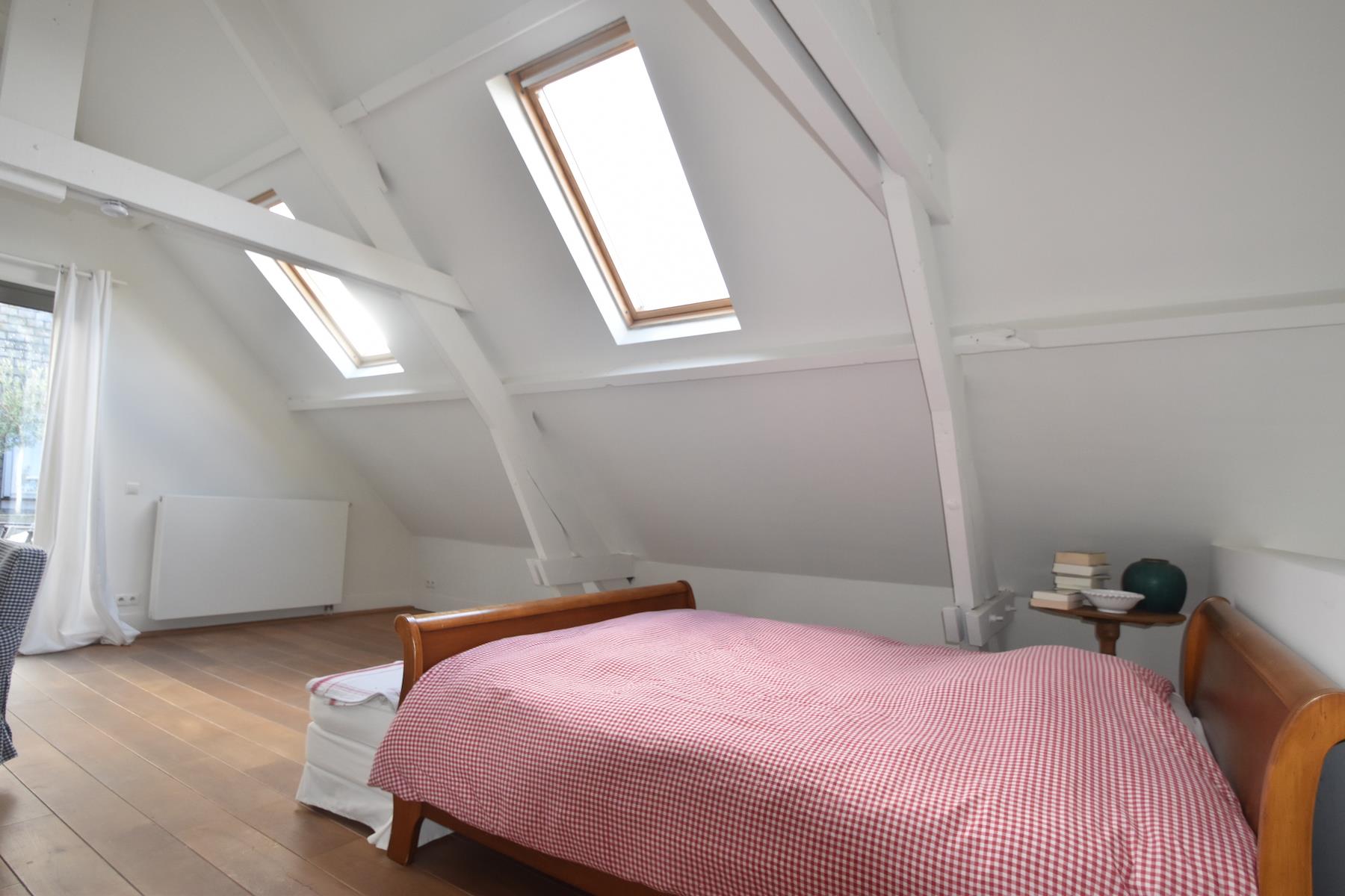 ANTWERPEN - Licht duplex-appartement in centrum Antwerpen. foto 9