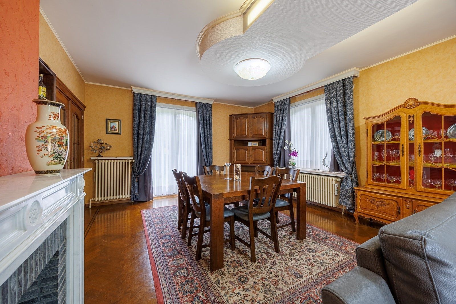 Woning met parktuin, aan het kanaal met opslagplaats van ca. 60m² foto 8