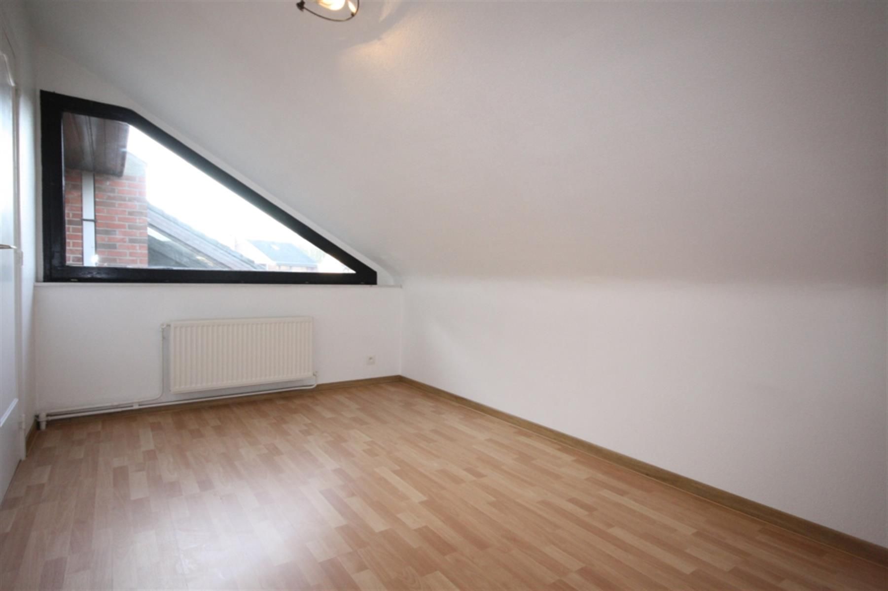 Halfopen te huur foto 7