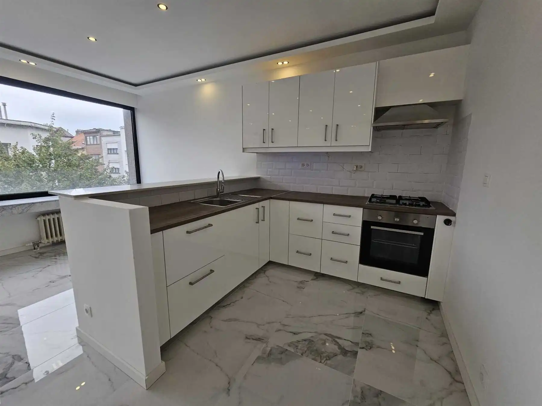 Gerenoveerd éénslaapkamer appartement in Antwerpen foto 11