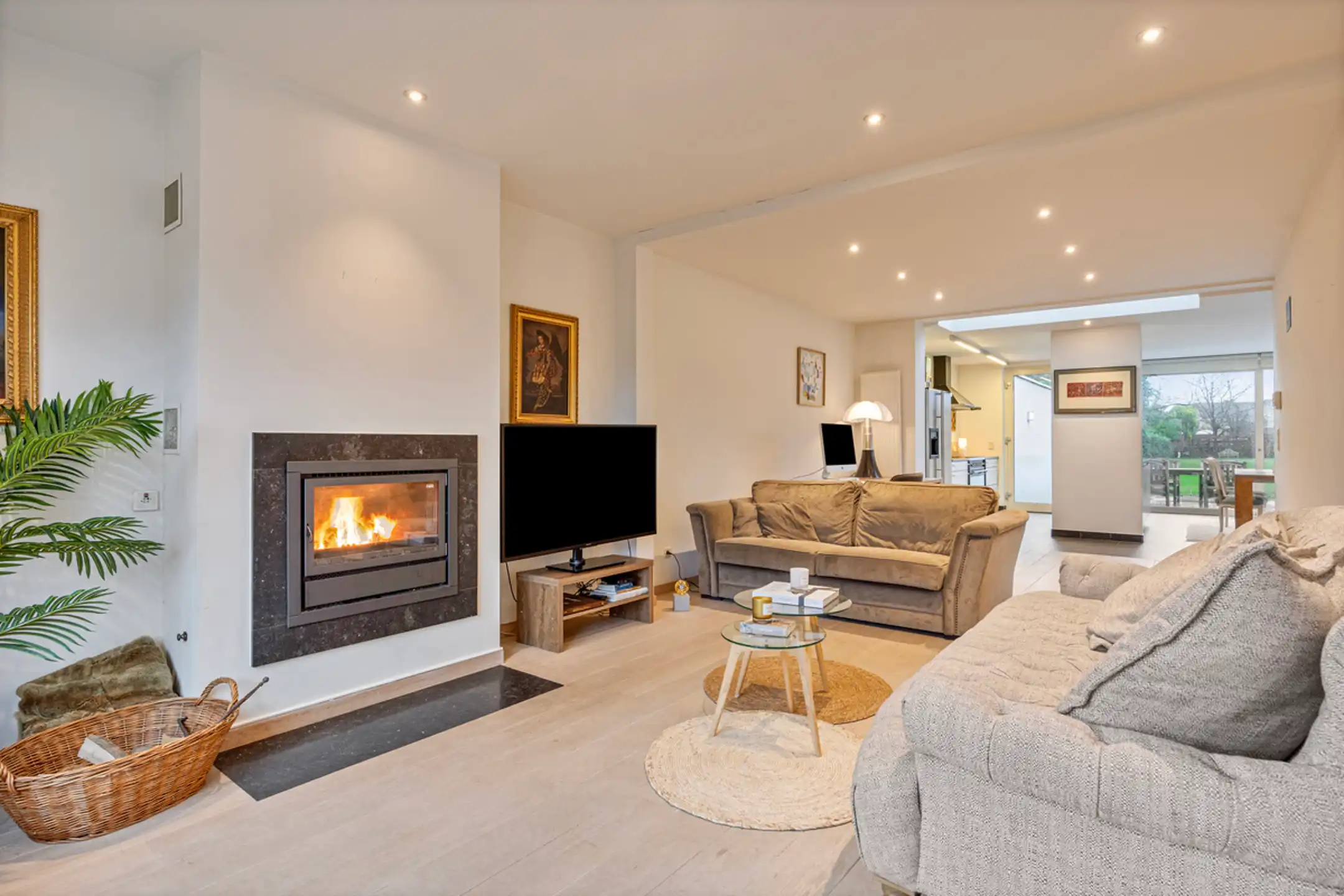 Charmante bemeubelde woning op toplocatie in Lanaken foto {{pictureIndex}}