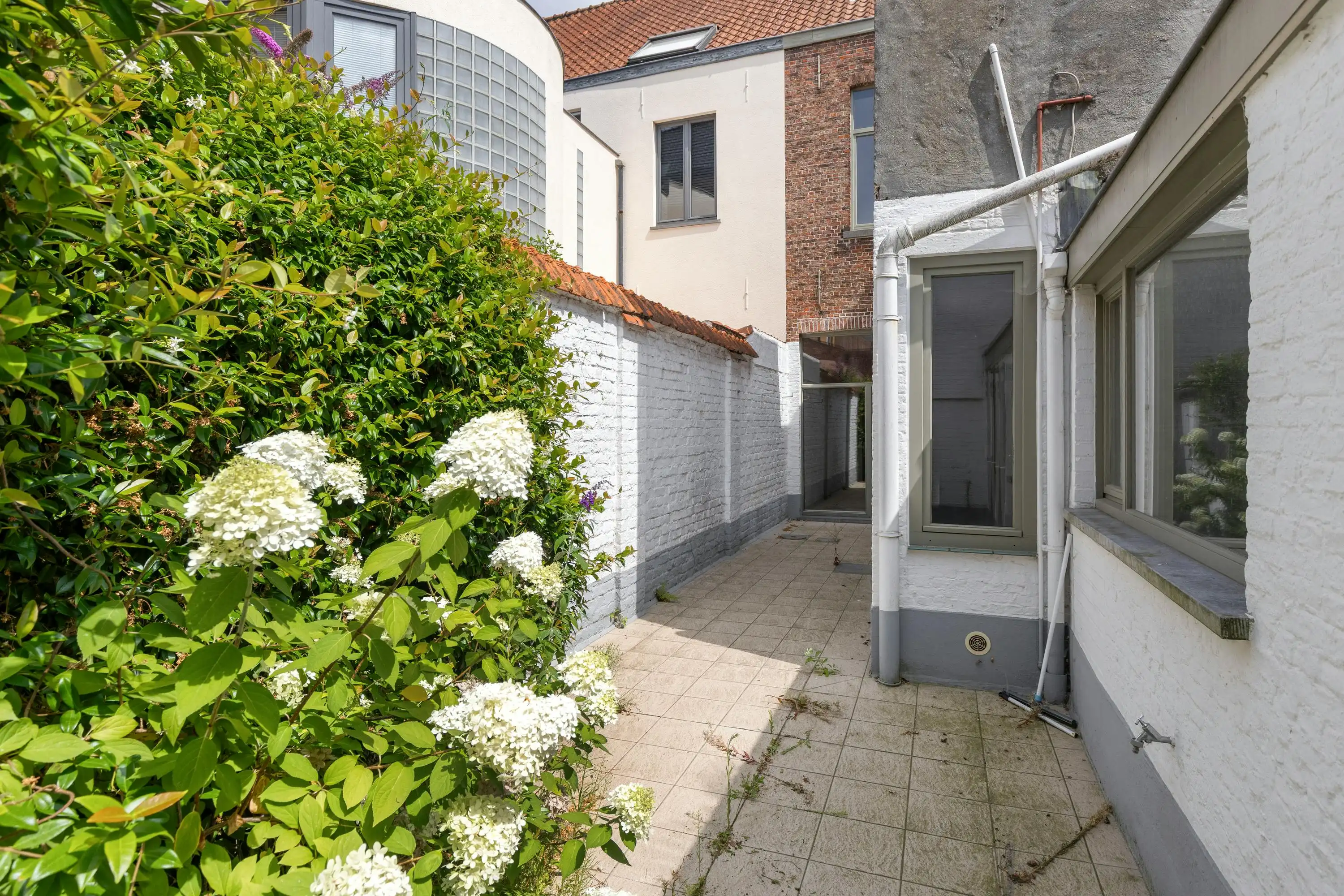 Charmant huis te koop in Sint-Clarastraat Brugge foto 8
