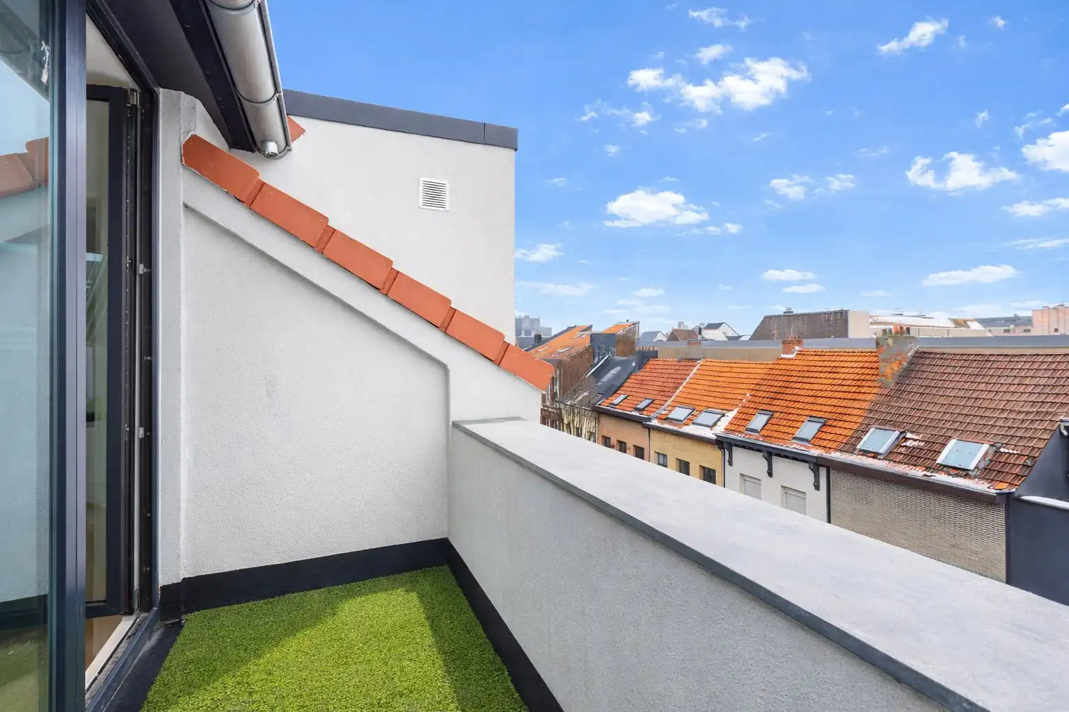 Instapklaar dakappartement op een zuchtje van Park Spoor Noord foto 6