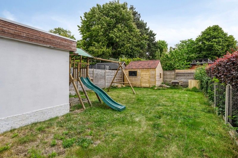 Gerenoveerde halfopen woning met 3 slaapkamers, zonnige tuin en inpandige garage in hartje Wakken! foto 32