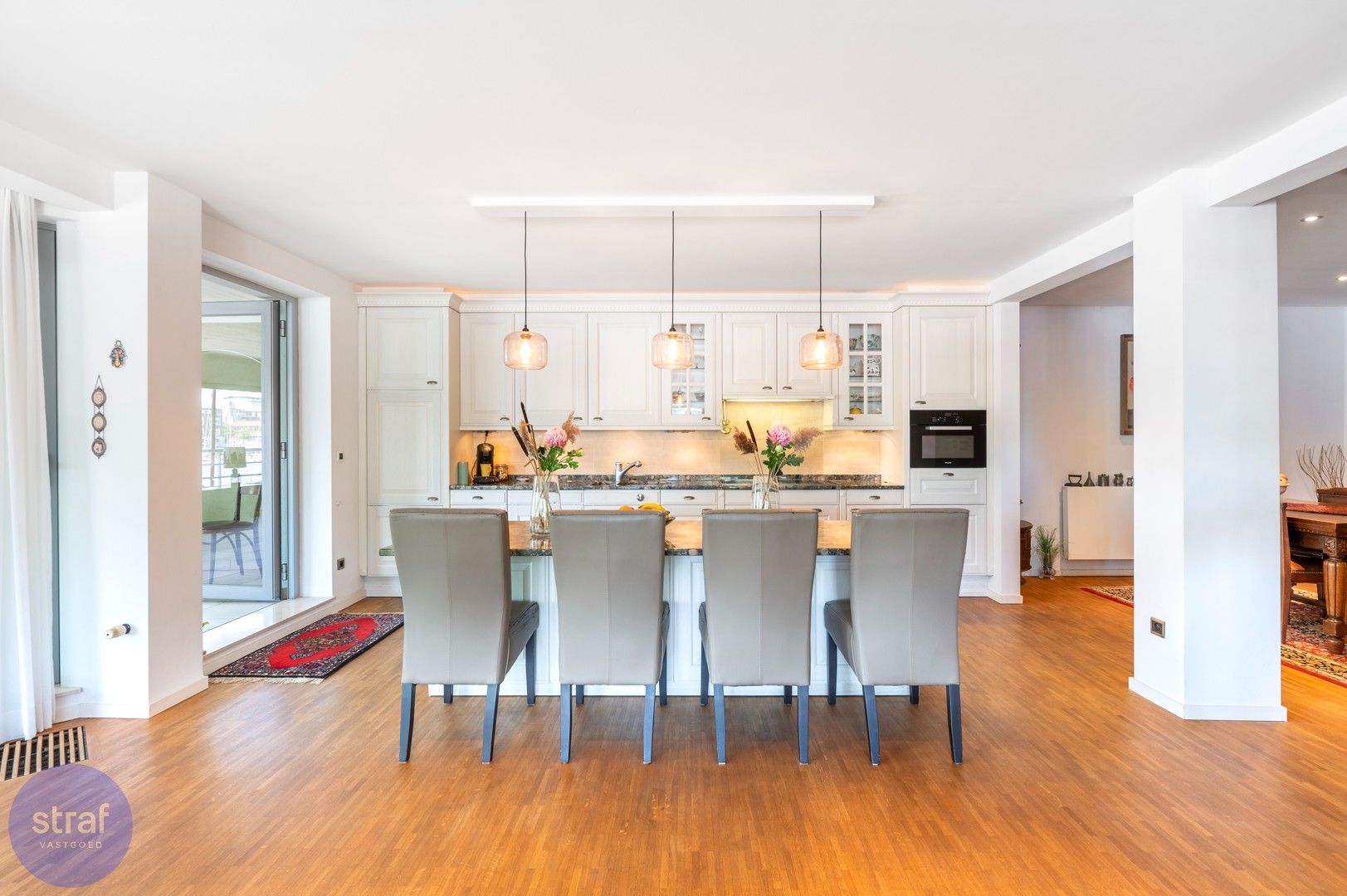 Gigantisch hoekappartement 233m2 met 3 slpks, 2 badk. en zicht op het MAS foto 7