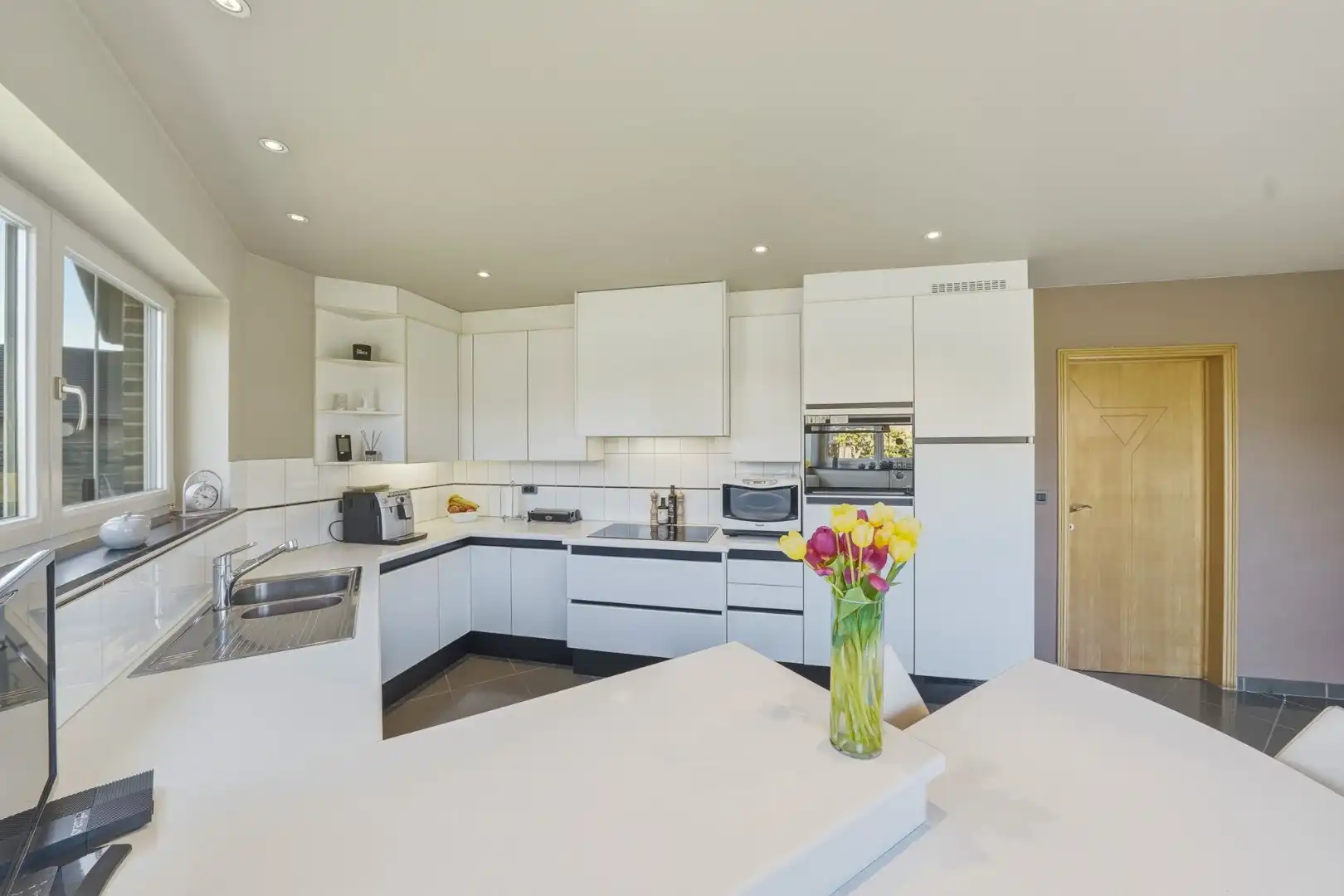 Ruime alleenstaande woning nabij zee en strand! foto 12
