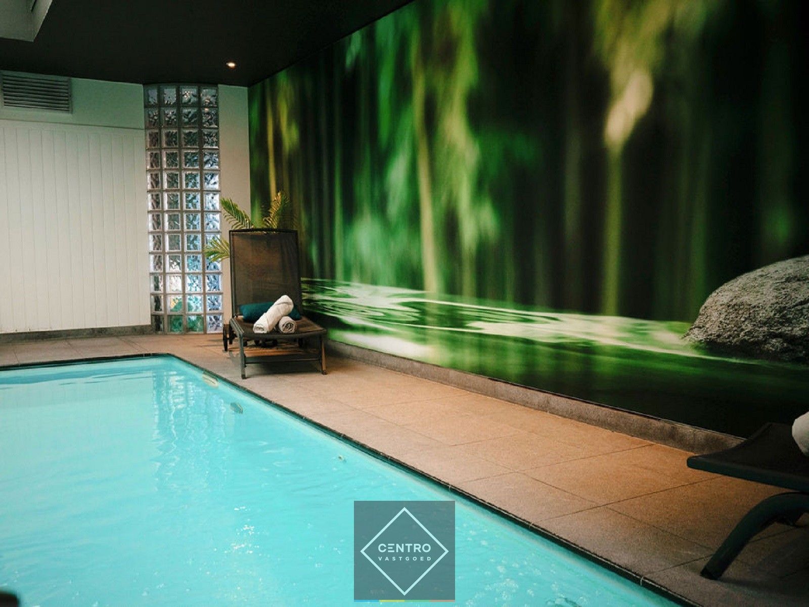 Instapklaar handelspand met wellness, appartement én verhuurde broodjeszaak – toplocatie in Sint-Eloois-Winkel (Ledegem). foto 29