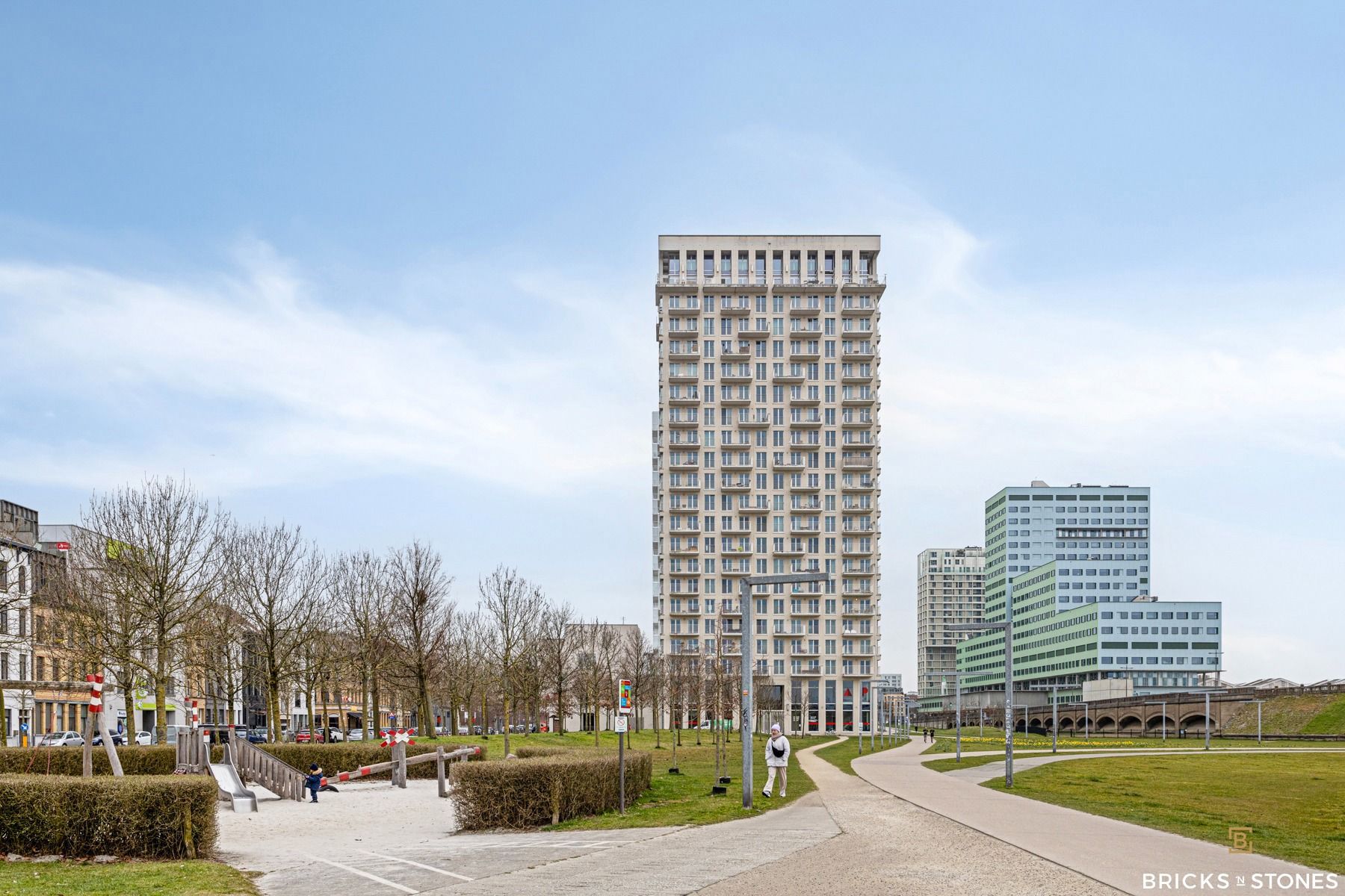 Knap 2-slaapkamer appartement met 2 terrassen foto 17