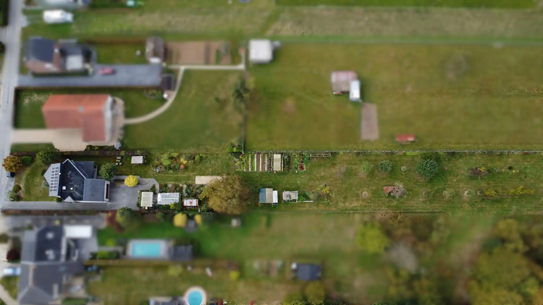 Karaktervolle vrijstaande woning op een prachtig groen perceel foto 24