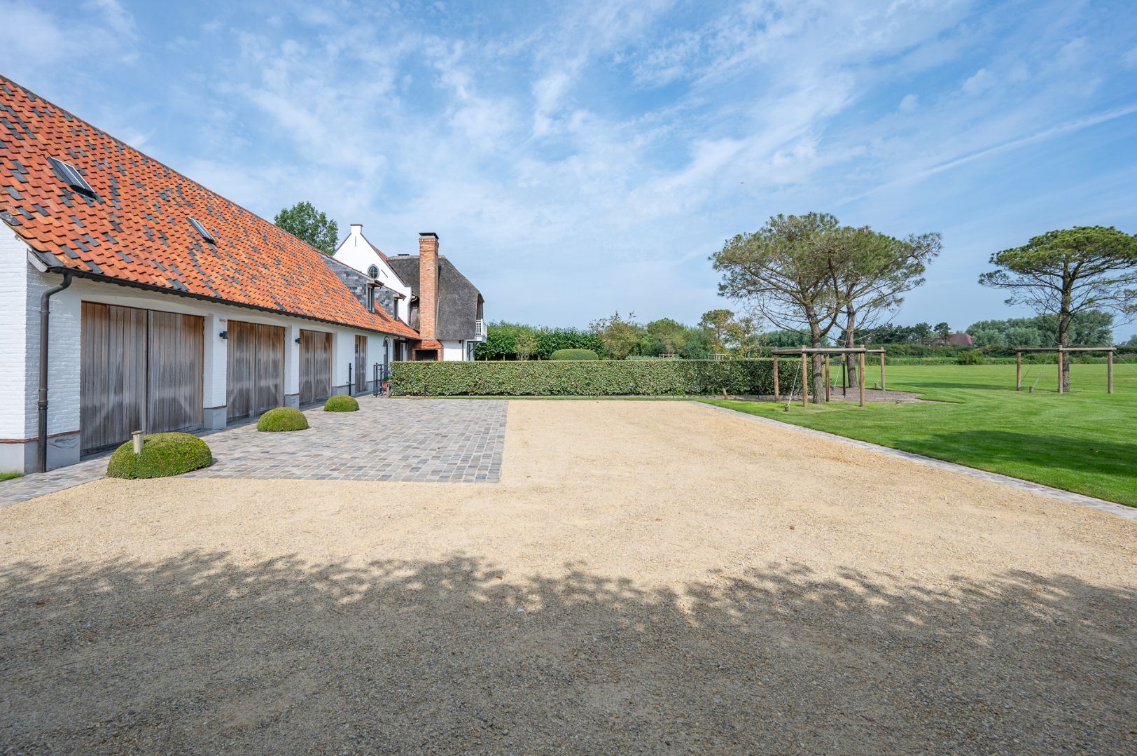 Uniek en karaktervol landgoed met zwembad foto 4