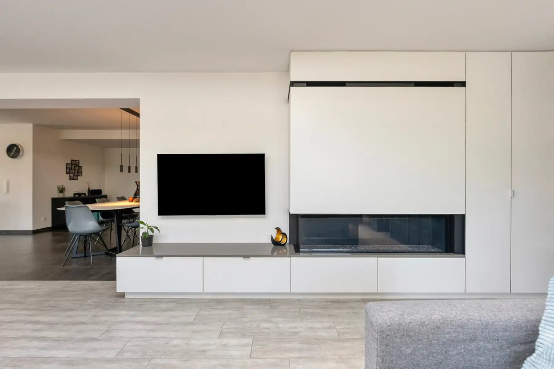 Unieke ruime woning met praktijkruimte + 5(6)slpkmrs op 25 a foto 4