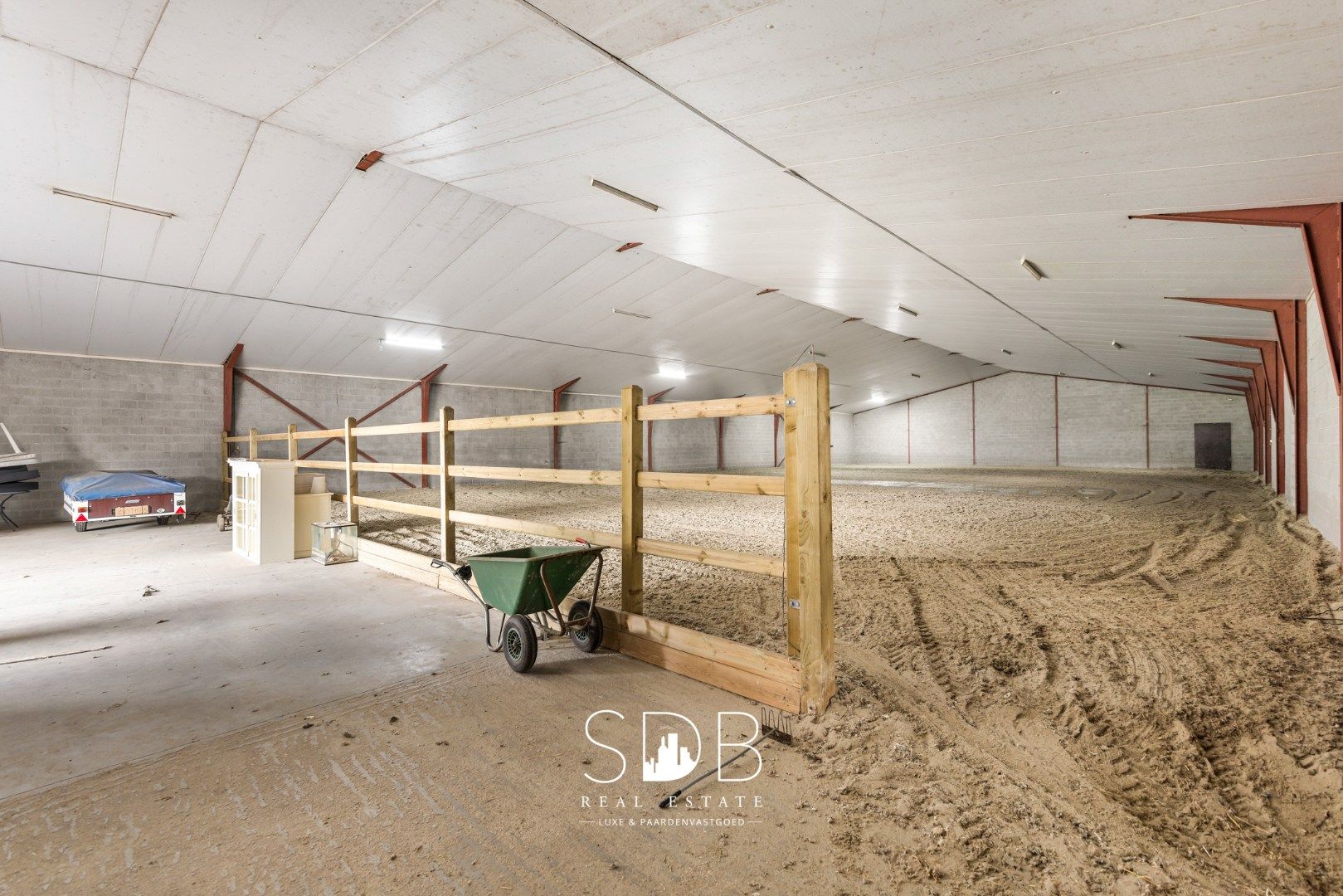 Boerderij met paardenfaciliteiten en graslanden op 14.490m² foto 5