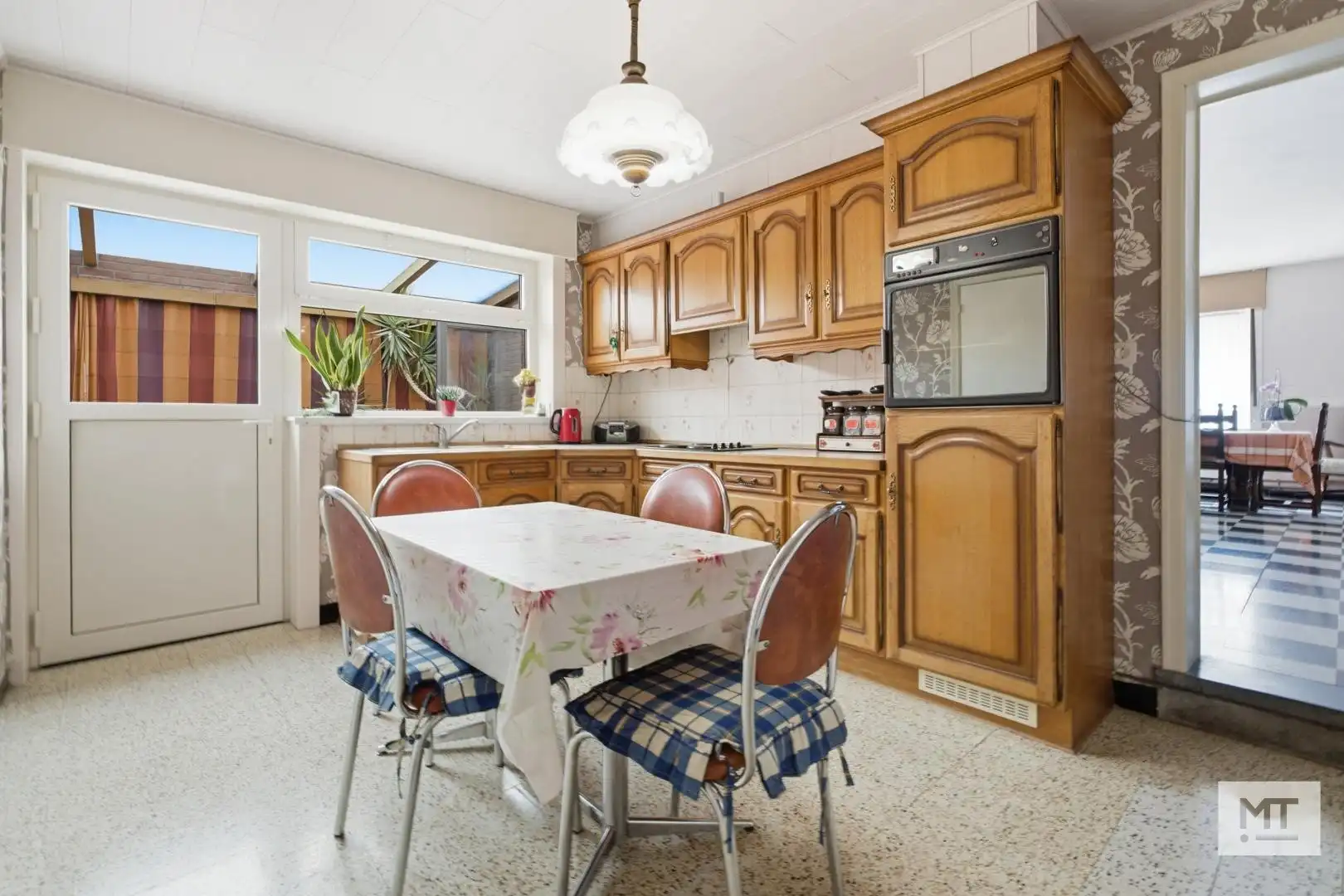 Te renoveren alleenstaande woning op een landelijke locatie in Wijtschate foto 8