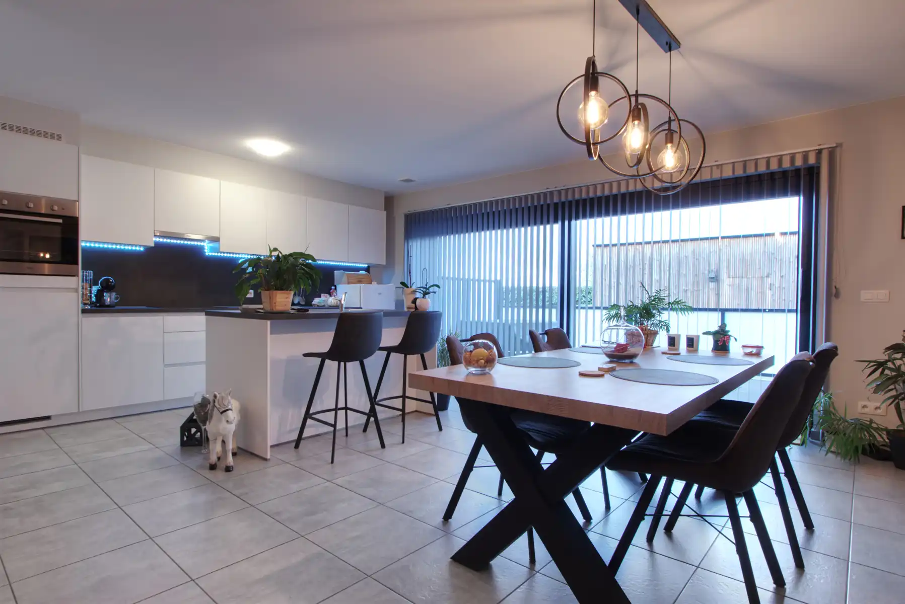 APP - 2 SLK - TERRAS - PARKING - BERGING - CENTRUM - RUSTIG foto 3