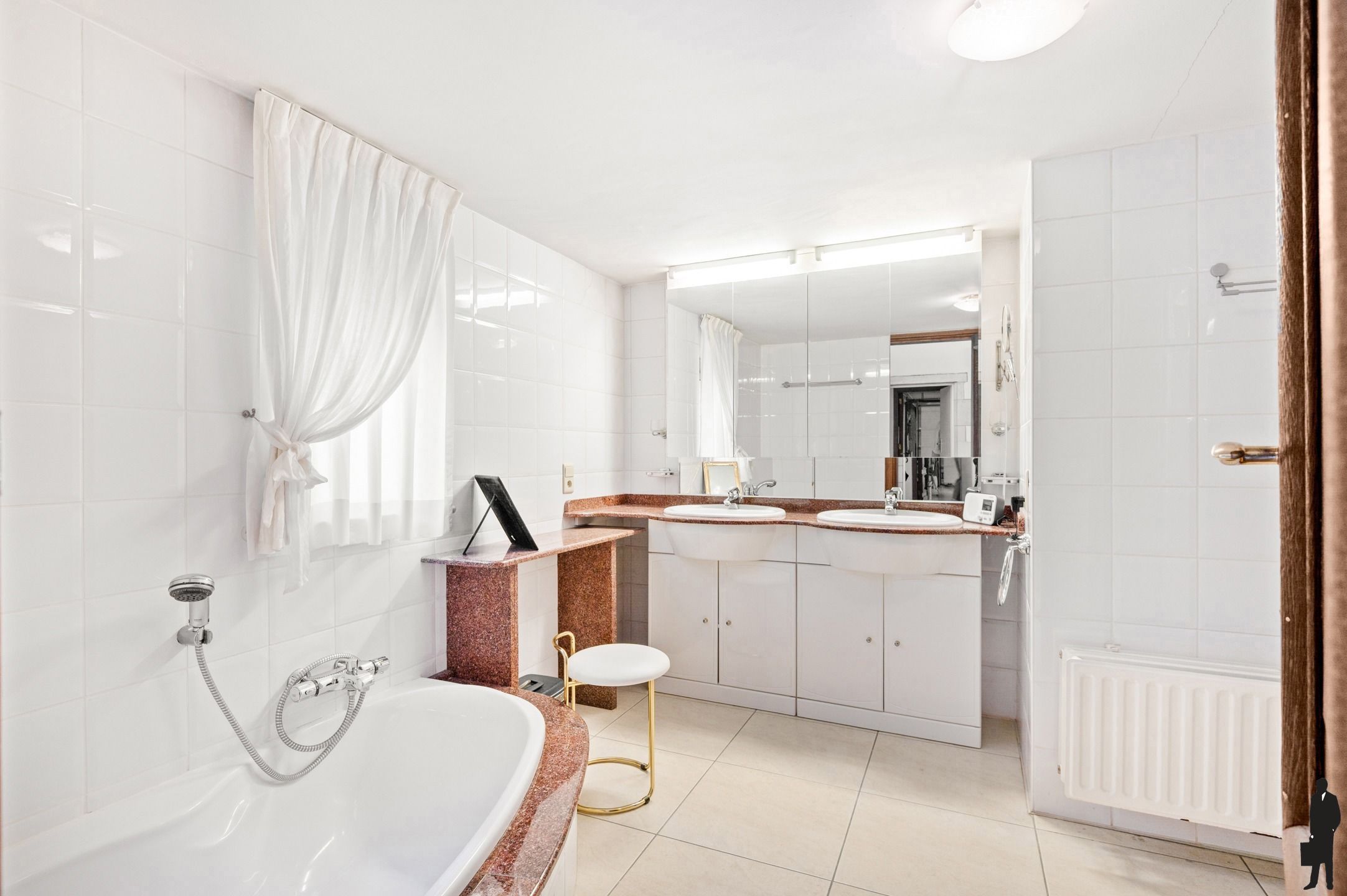 Exclusieve villa met conciërgewoning op 4.102m² foto 25