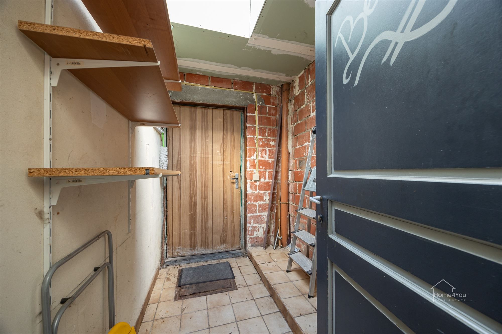 Op te frissen huis in Terhagen foto 9