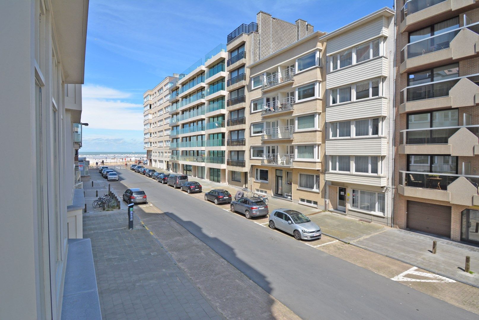 Ruim appartement met zonnig terras en zijdelings zeezicht nabij de Casino foto 19