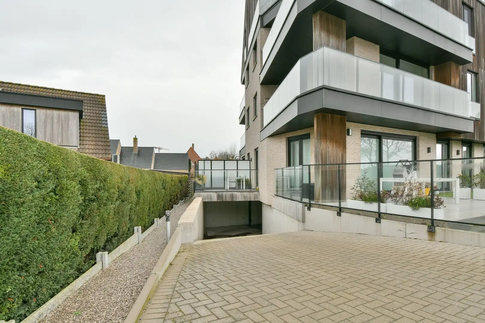 Recente afgesloten garagebox foto 5