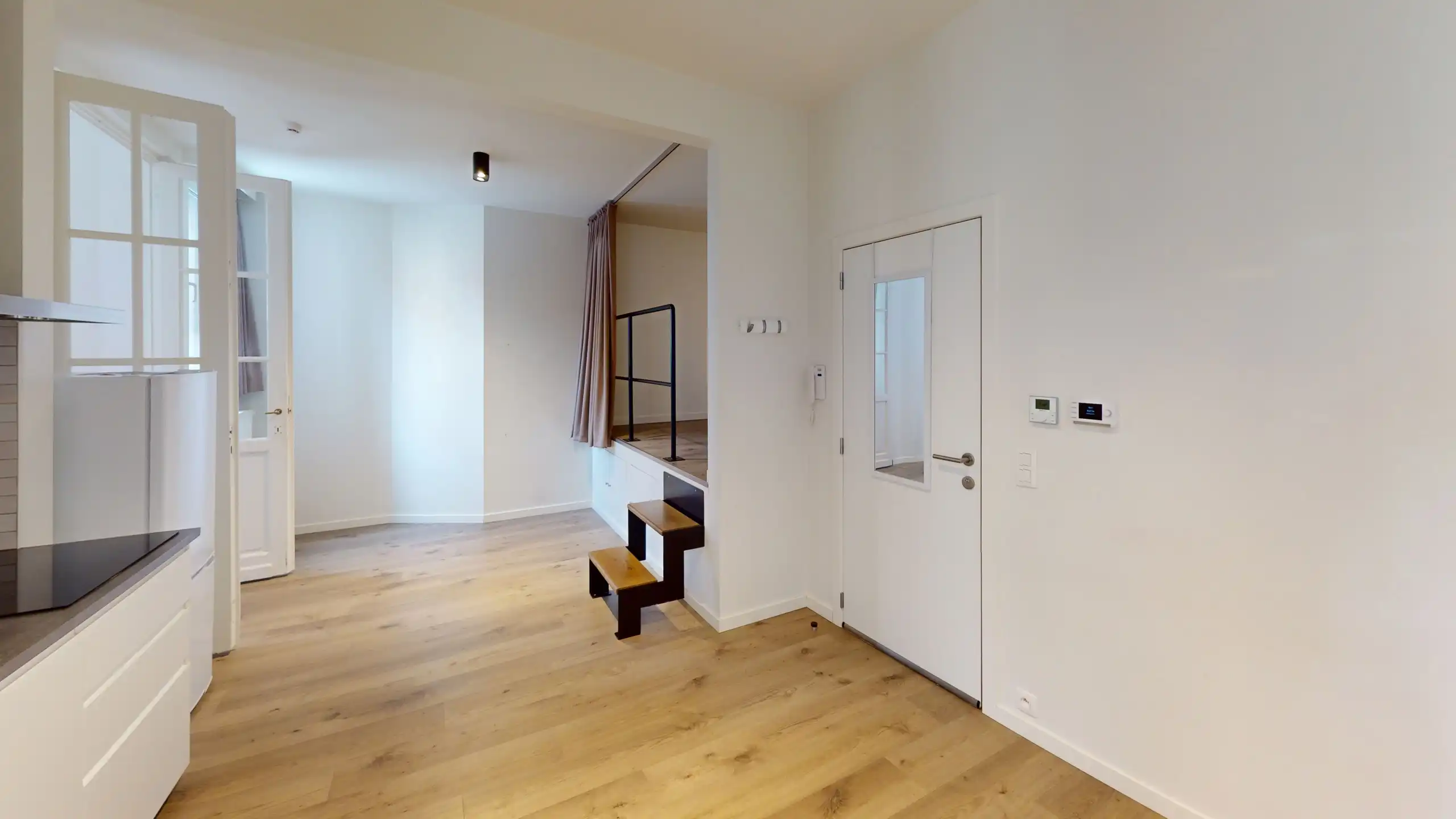 ANTWERPEN ZUID - Praktische en energiezuinige studio  foto {{pictureIndex}}