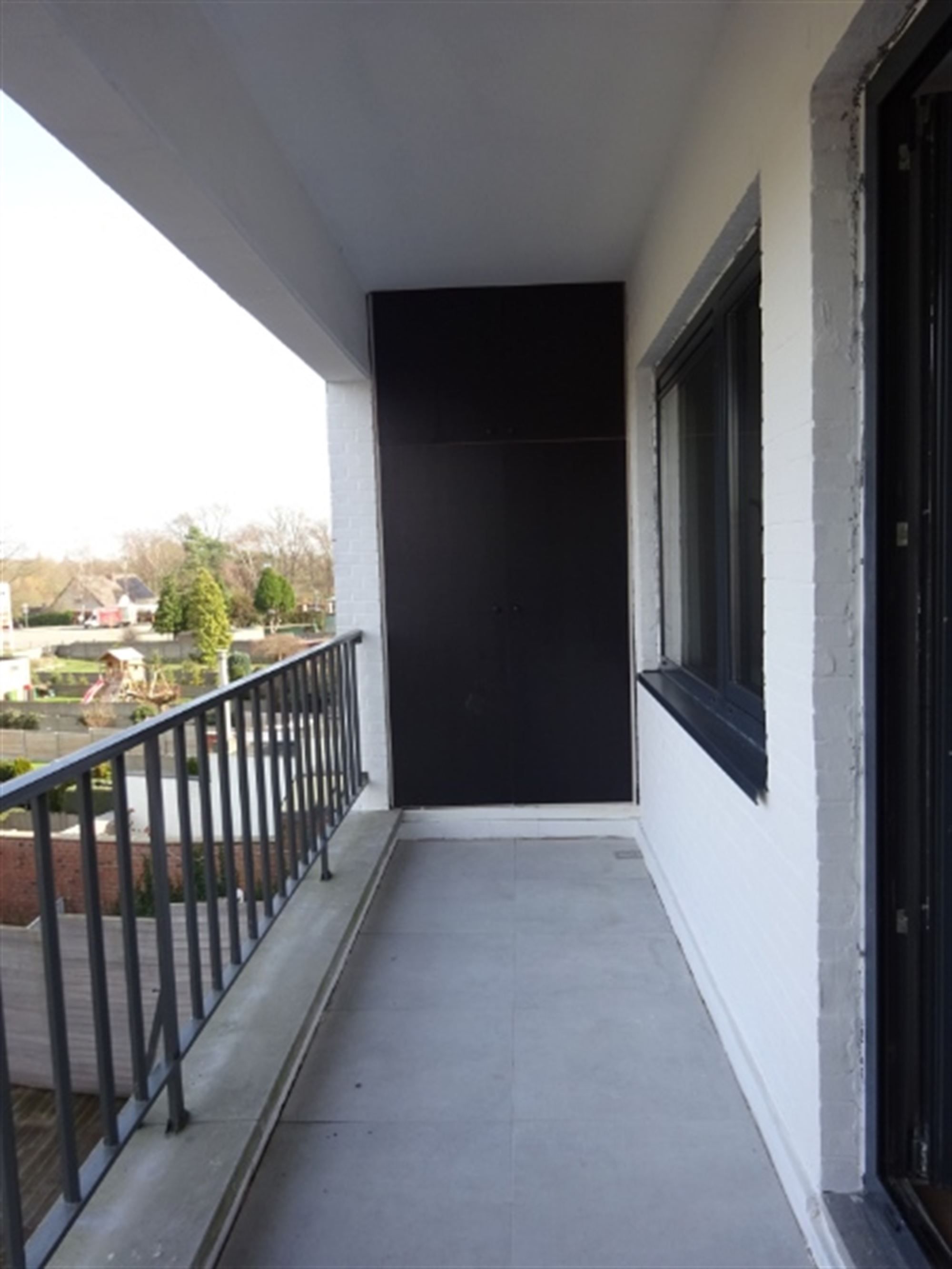 Prachtig gerenoveerd appartement met 2 slaapkamers. foto 9