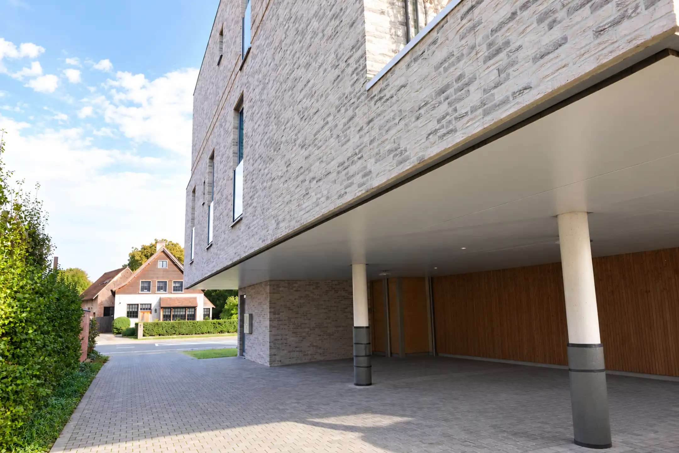 Nieuwbouwappartement met 2 slpks, terras en autostaanplaats. foto 18
