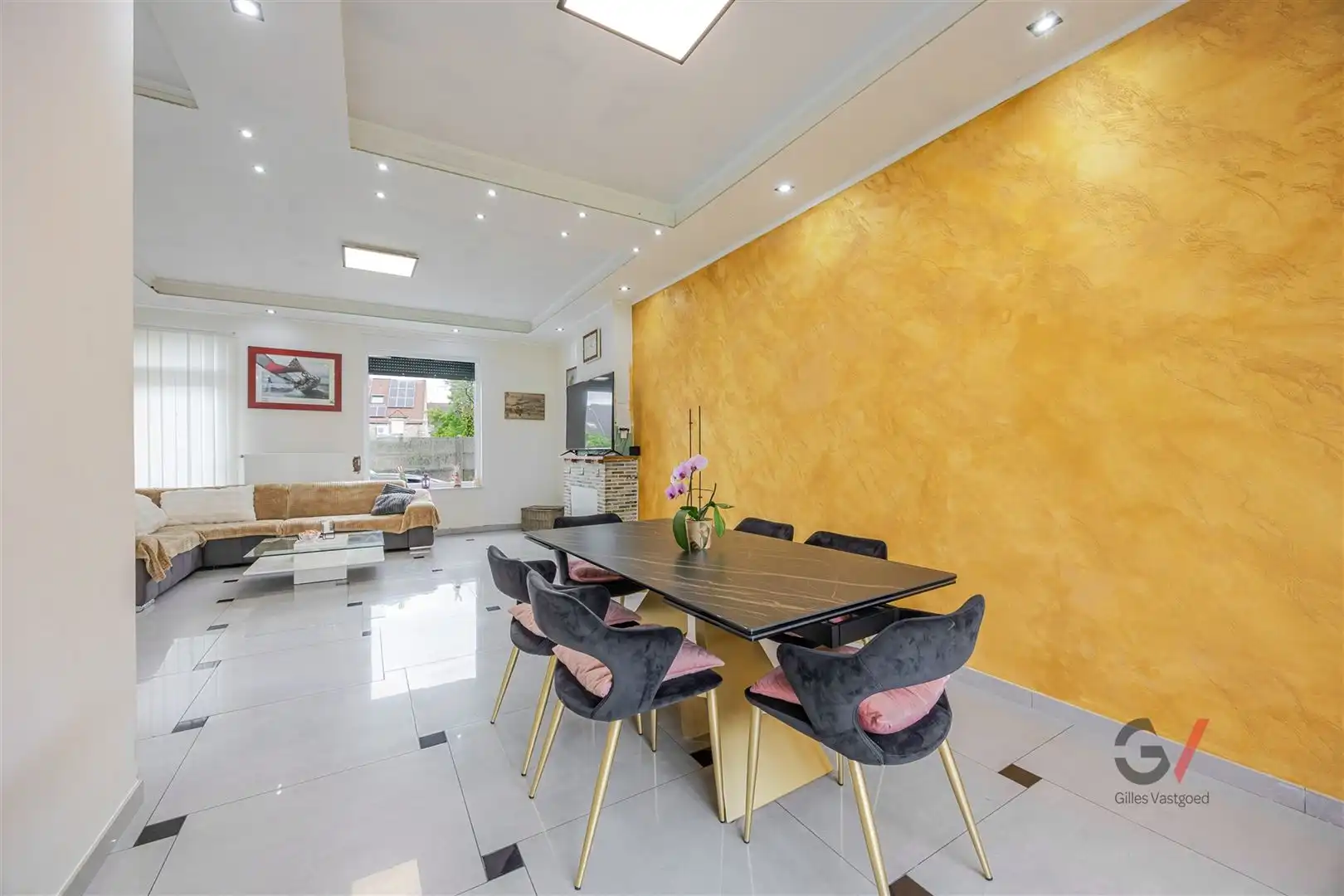 Instapklare gerenoveerde woning gelegen in Steenokkerzeel foto 3