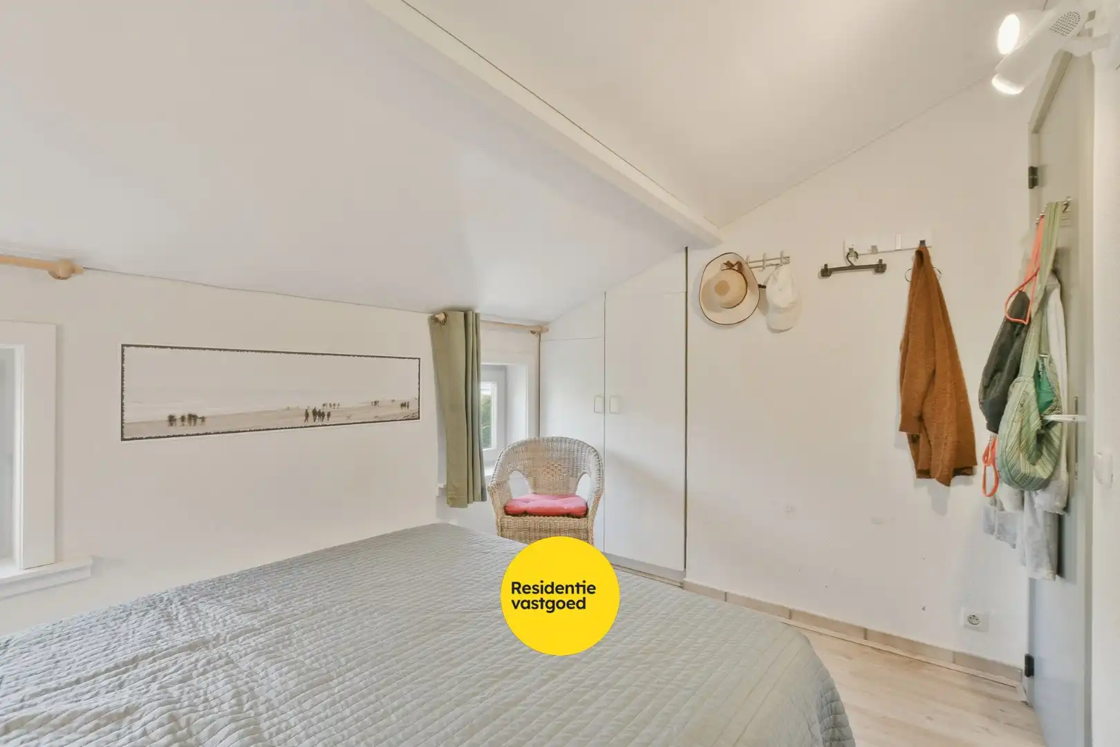 Charmant vissershuisje met 3 slaapkamers en prachtig open polderzicht foto 13