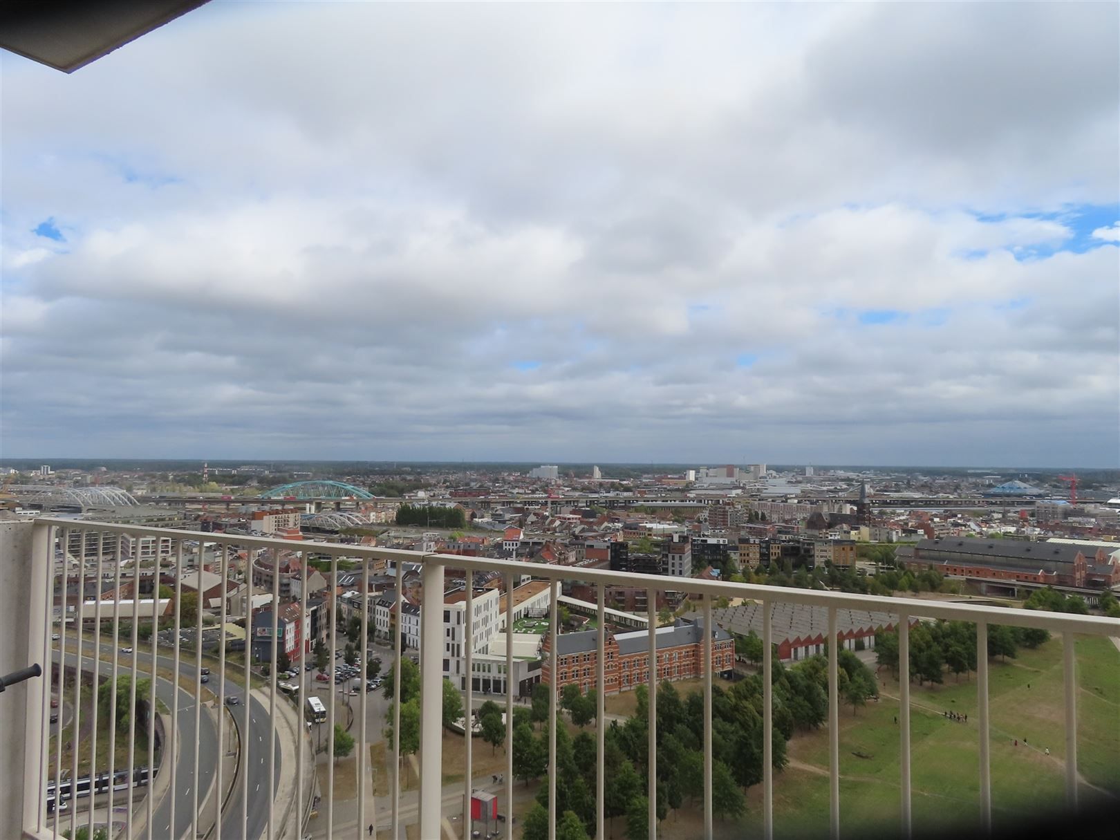 Appartement met 2 slaapkamers en terras op 't EIlandje foto 9
