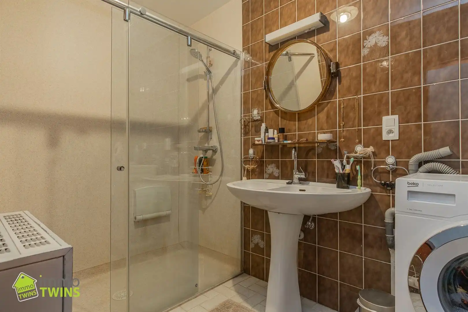 Ruim en instapklaar appartement (105 m²) met garage nabij het centrum van Dendermonde foto 18