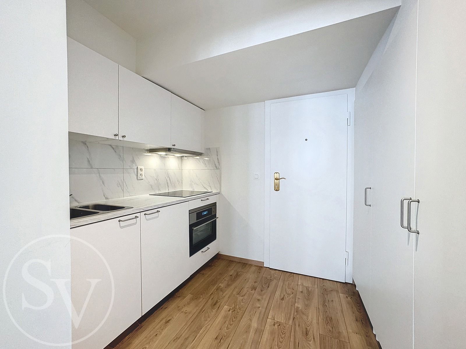 Instapklare studio in hartje Antwerpen. foto 3
